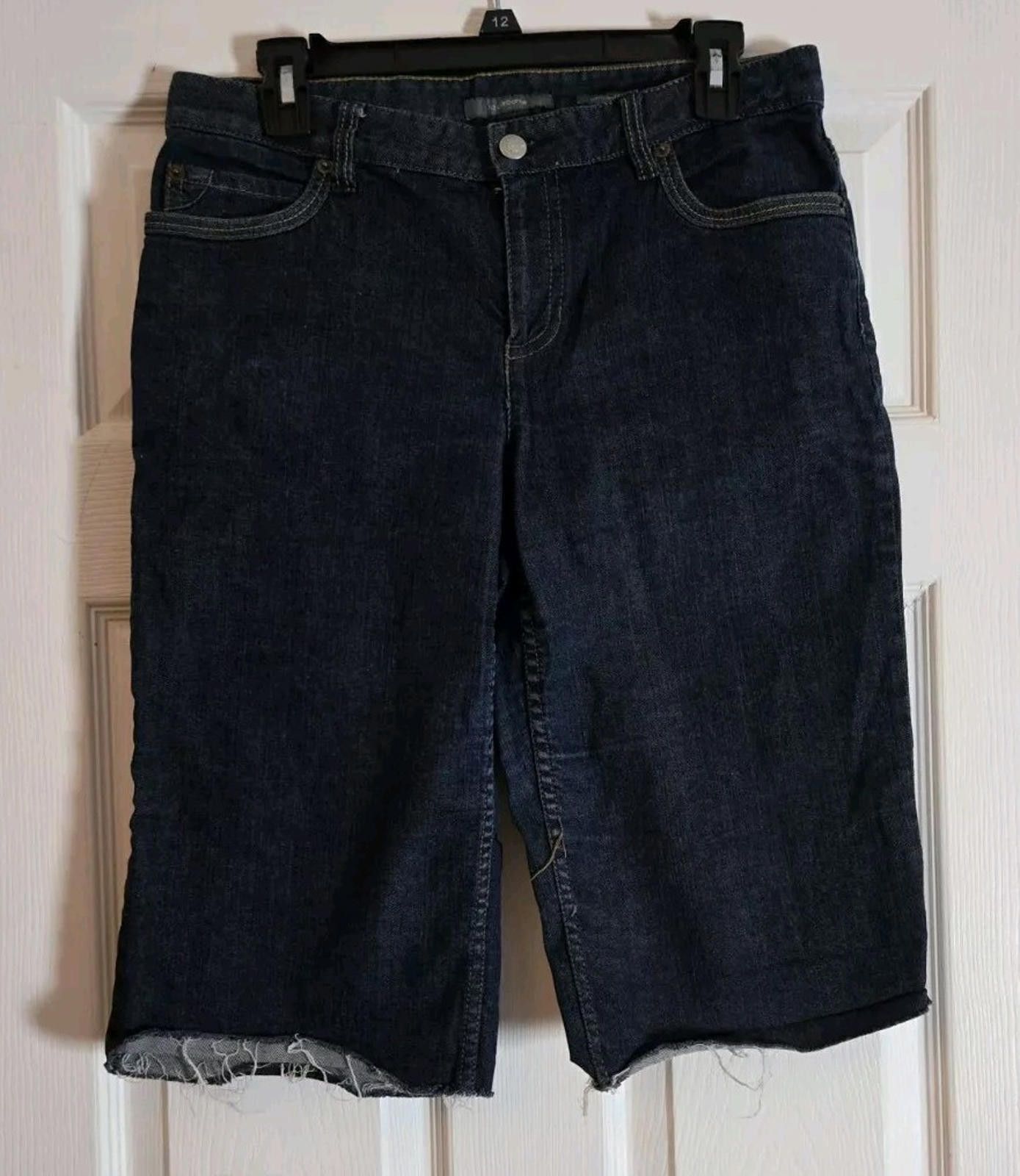 Other Liz Claiborne Womens Petite 8R Denim Jean Shorts CutOff Crop Size 30" / US 8 / IT 44 - 2 Thumbnail