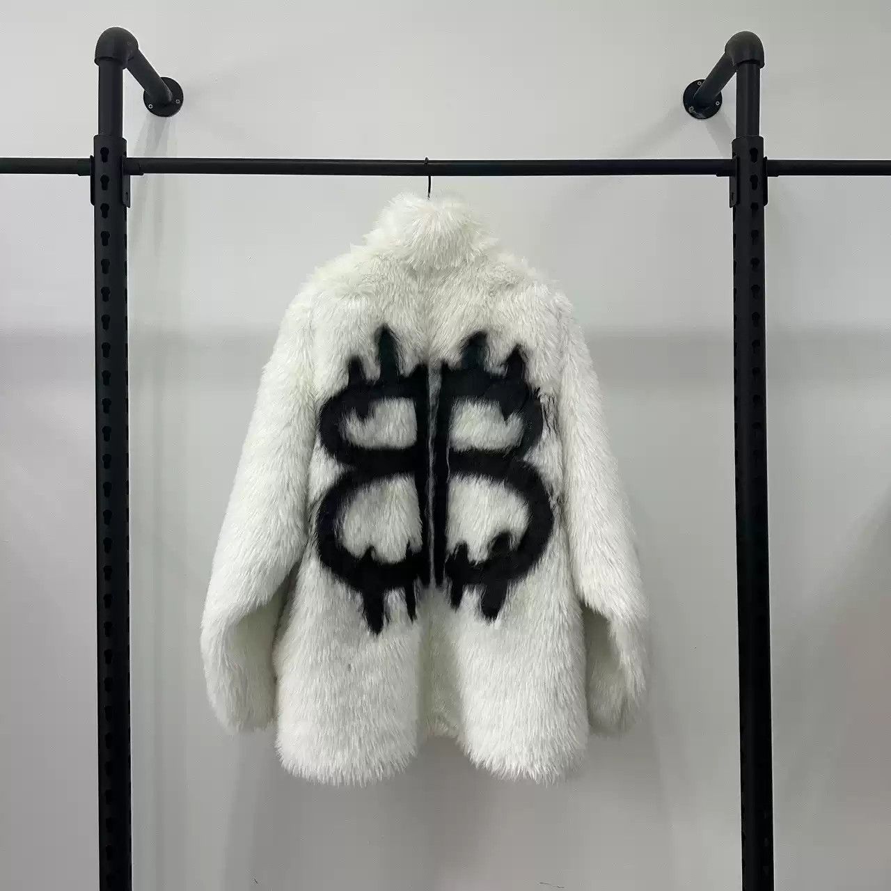Balenciaga Balenciaga FW22 Snowstorm Show Bitcoin Graffiti Imitation Fur Coat Size US XXS / EU 40 - 1 Thumbnail