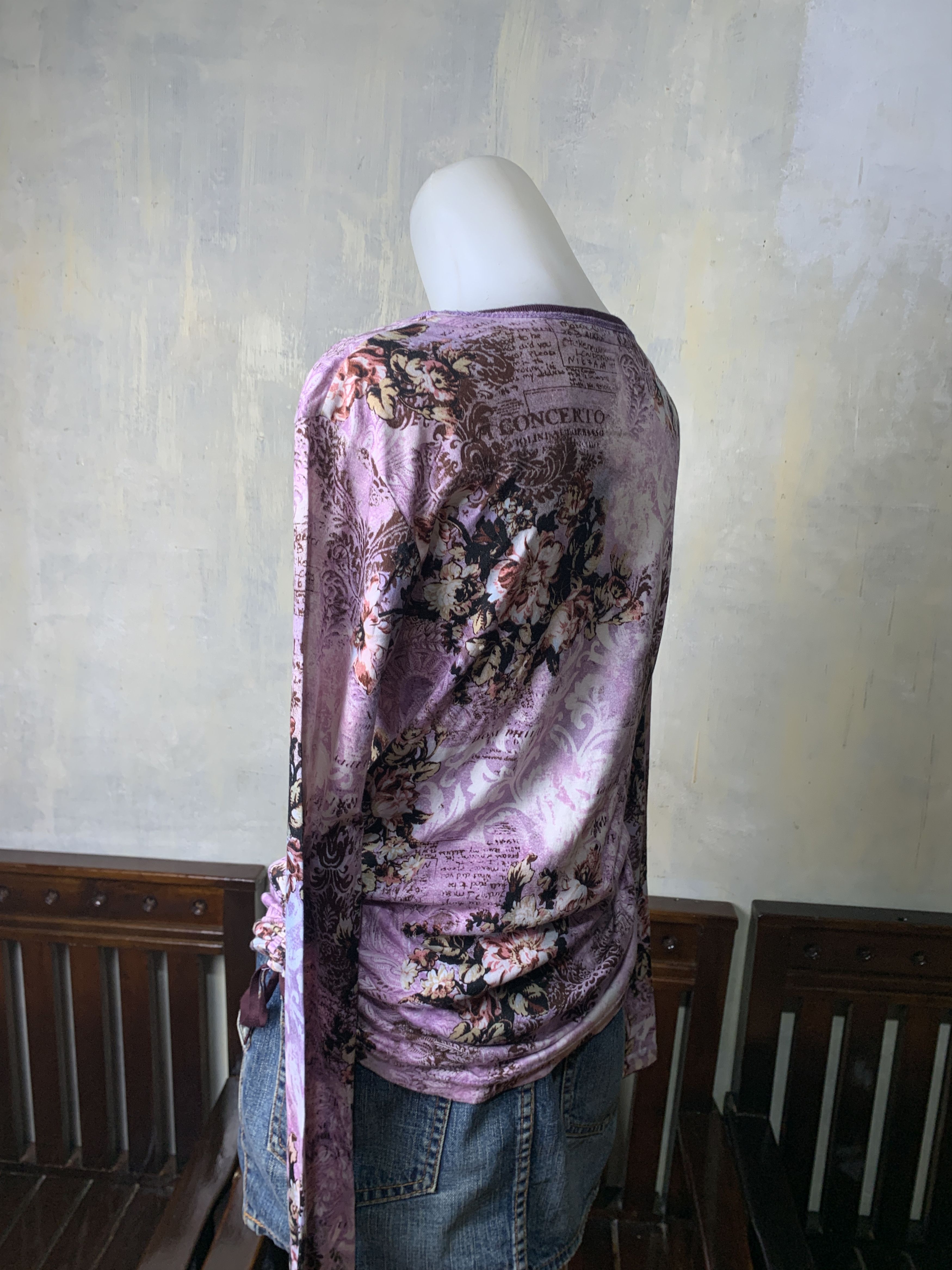 Tornado Mart 2000s Tornado Mart Japan Floral Poem Top (M) Size M / US 6-8 / IT 42-44 - 3 Thumbnail