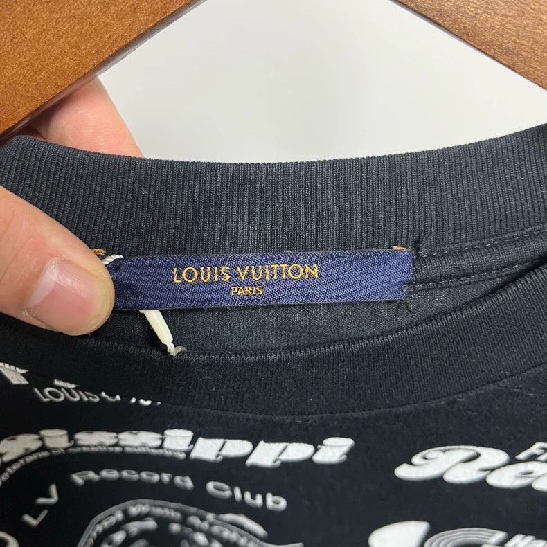 Louis Vuitton Louis Vuitton Billboard short sleeve 2504-Nextarrow Size US M / EU 48-50 / 2 - 3 Thumbnail