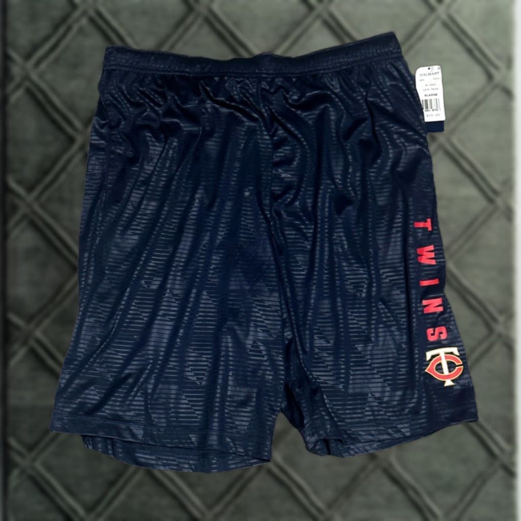 Twins Majestic Mens Shorts XL Navy Blue Lightweight Drawstring Elastic Waist 9" Inseam Pockets Quick Dry Athletic Sports Baseball NWT Size US 36 / EU 52 - 1 Thumbnail