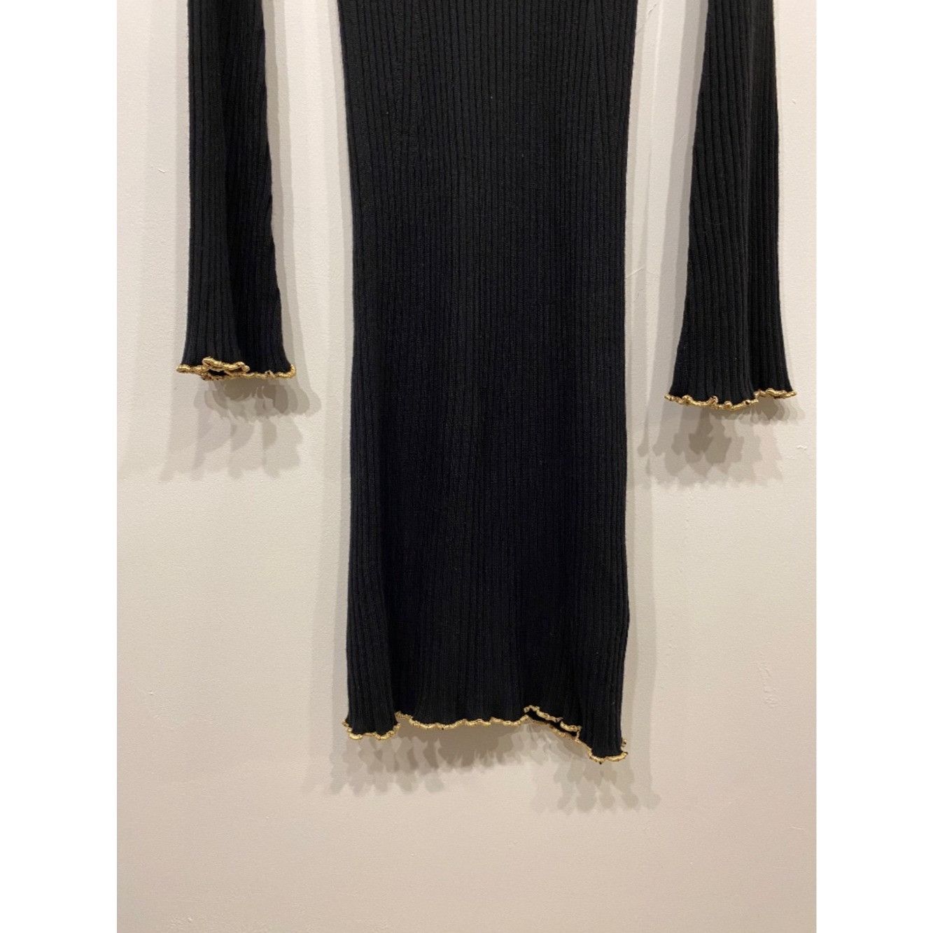 Dondup Dondup Black Ribbed Long Bell Sleeve Body Con Midi Sweater D Size M / US 6-8 / IT 42-44 - 2 Thumbnail