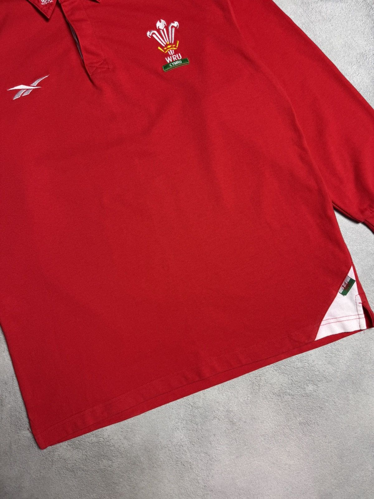 Reebok Wales 1999 2000 Home Rugby Long Sleeve Jersey Reebok Cymru Size US M / EU 48-50 / 2 - 4 Thumbnail