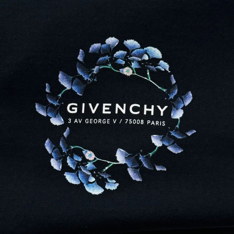 Givenchy Givenchy Men's Floral Print Short Sleeve T-Shirt Size US S / EU 44-46 / 1 - 3 Thumbnail