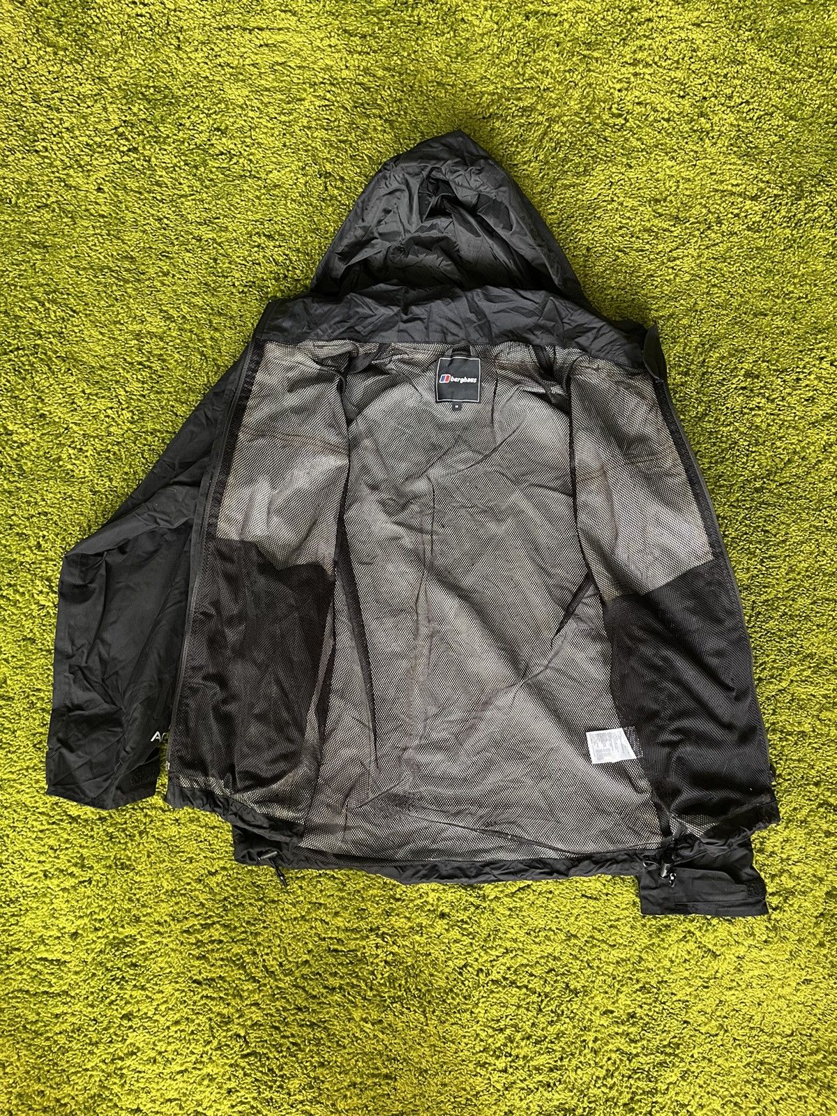 Berghaus Berghaus gorpcore style AQ2 membrane jacket Size US M / EU 48-50 / 2 - 3 Thumbnail