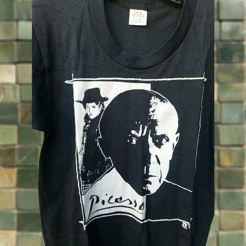 Vintage VINTAGE 5050 Pablo Picasso Art Portrait Shirt T-Shirt 90s Mens Black Small Short Sleeve Cotton Graphic Print Holiday: None Size US S / EU 44-46 / 1 - 1 Thumbnail