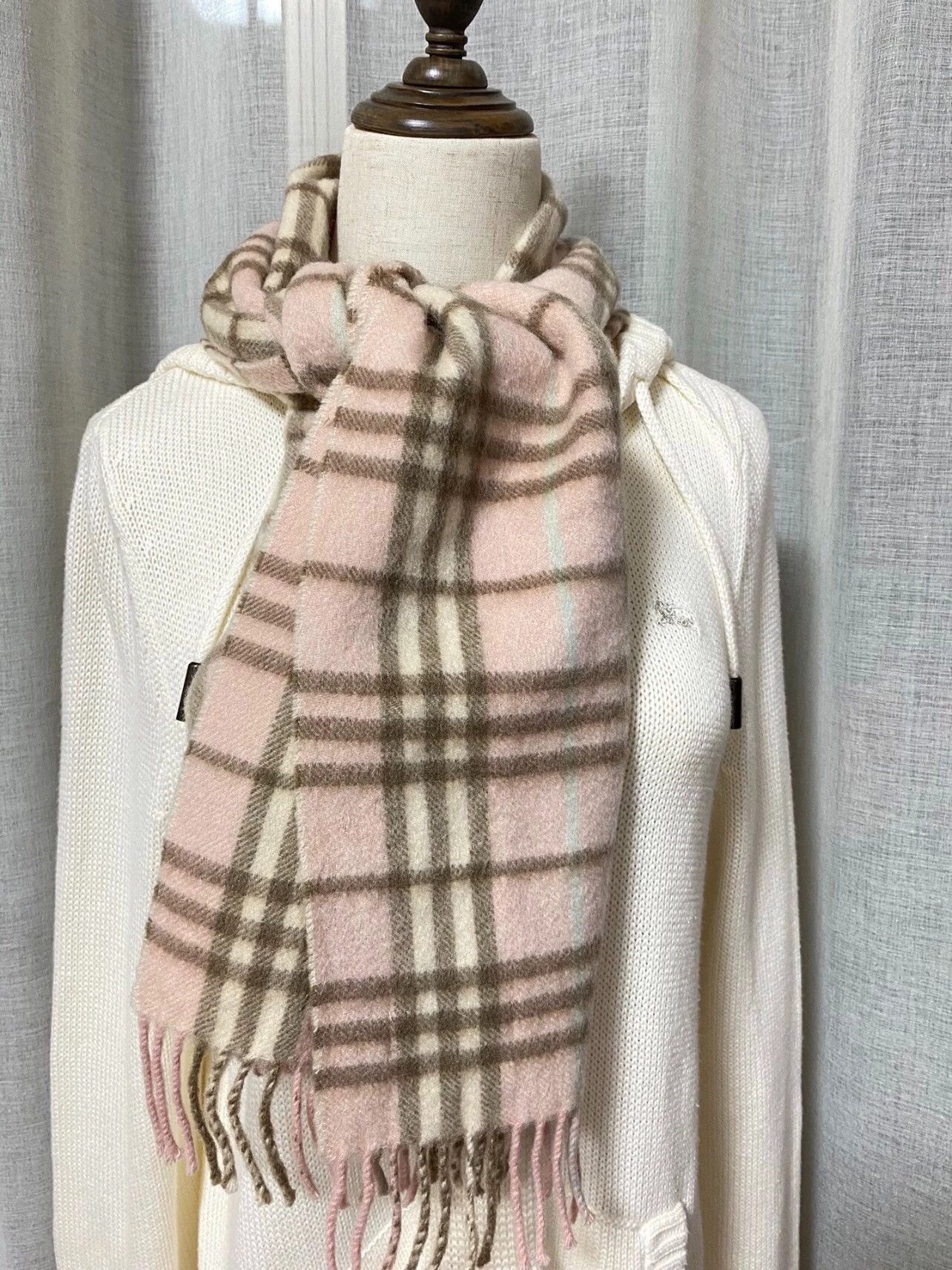 Burberry Burberry check print plush scarf candy pink 99 New Size ONE SIZE - 6 Thumbnail
