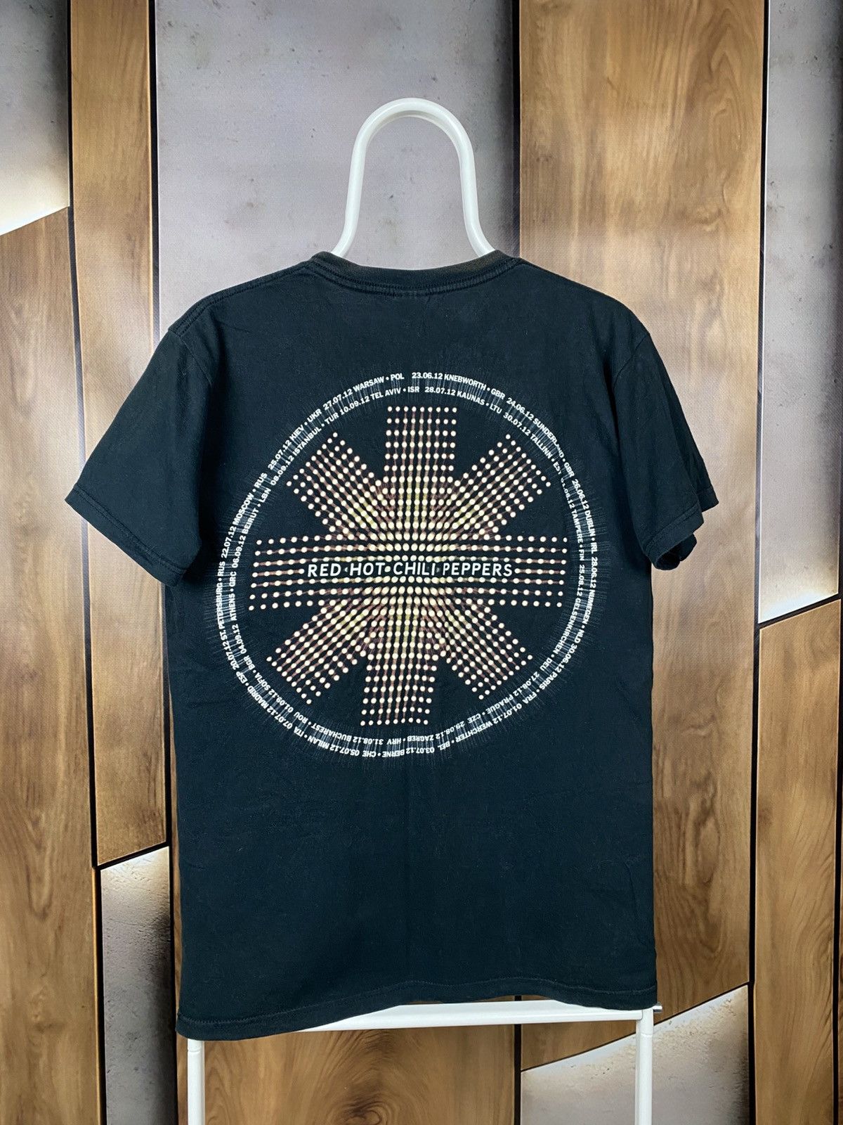 Band Tees 🔥Vintage 2012 T-Shirt Red Hot Chili Peppers Rock Tour Tee🔥 Size US M / EU 48-50 / 2 - 2 Thumbnail