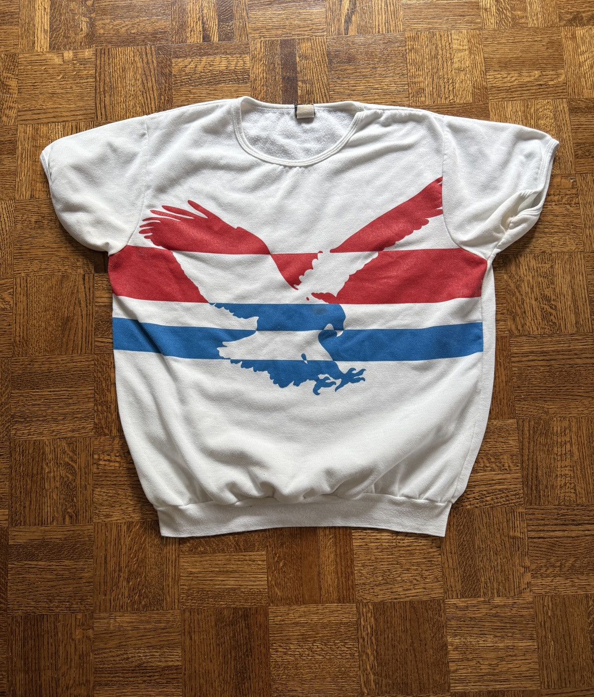 Vintage Vintage 80s Eagle Short Sleeve Crewneck Sweatshirt Size US L / EU 52-54 / 3 - 1 Thumbnail