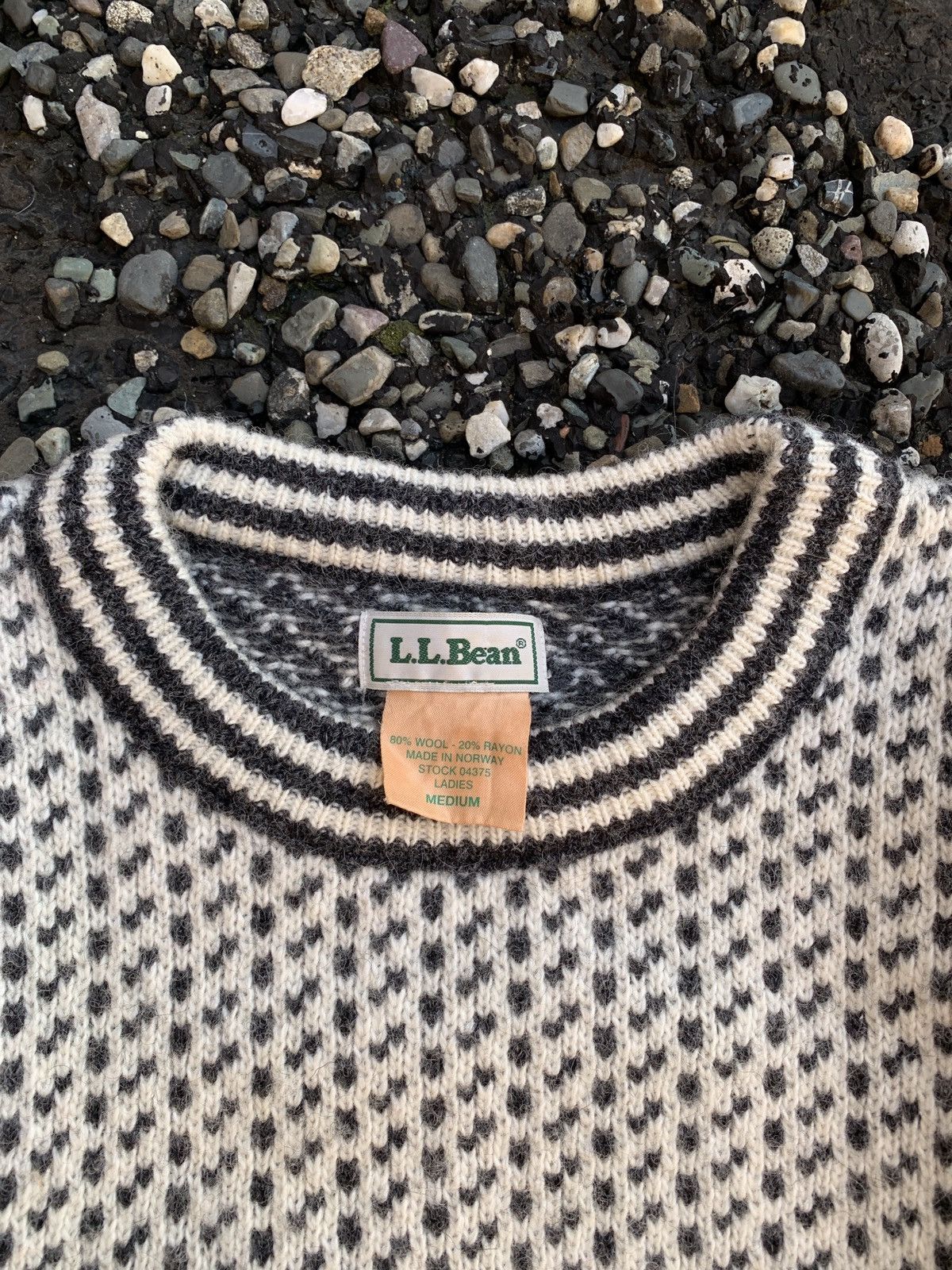 L.L. Bean Vintage L.L.Bean Norway Birdseye Wool Crewneck Sweater Size M / US 6-8 / IT 42-44 - 5 Thumbnail