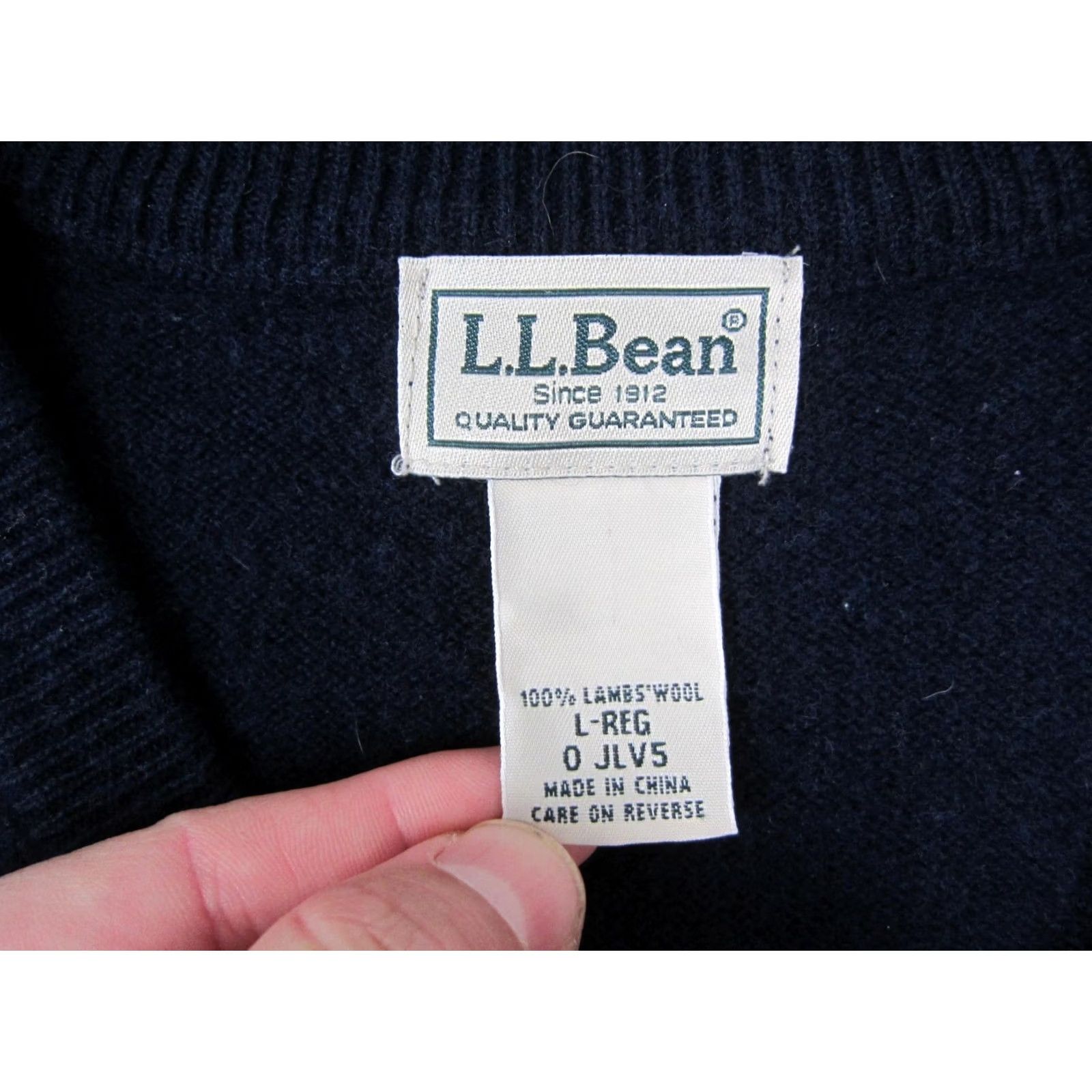 Vintage L.L. Bean Sweater Vest Mens Large Blue Wool Knit V-Neck 90s Golf Vintage-Not Vintage? No Size US L / EU 52-54 / 3 - 3 Thumbnail