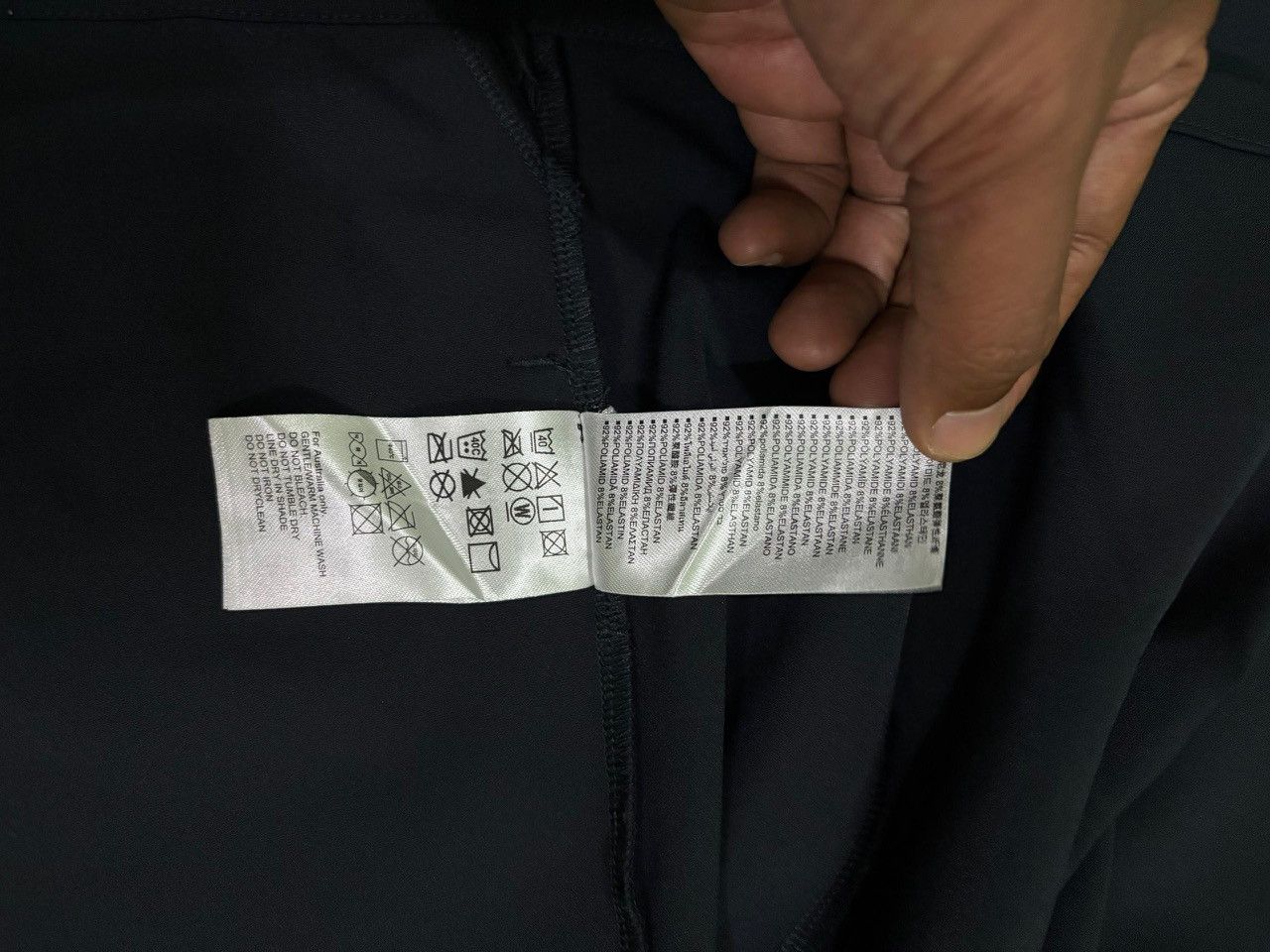 Oakley VTG Oakley Light Jacket Design The World Is Always Involving Size US L / EU 52-54 / 3 - 19 Thumbnail
