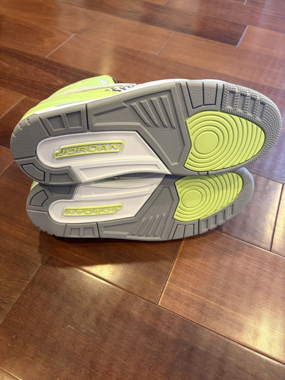 Jordan Brand Jordan Legacy 312 Ghost Green Size US 11.5 / EU 44-45 - 3 Thumbnail