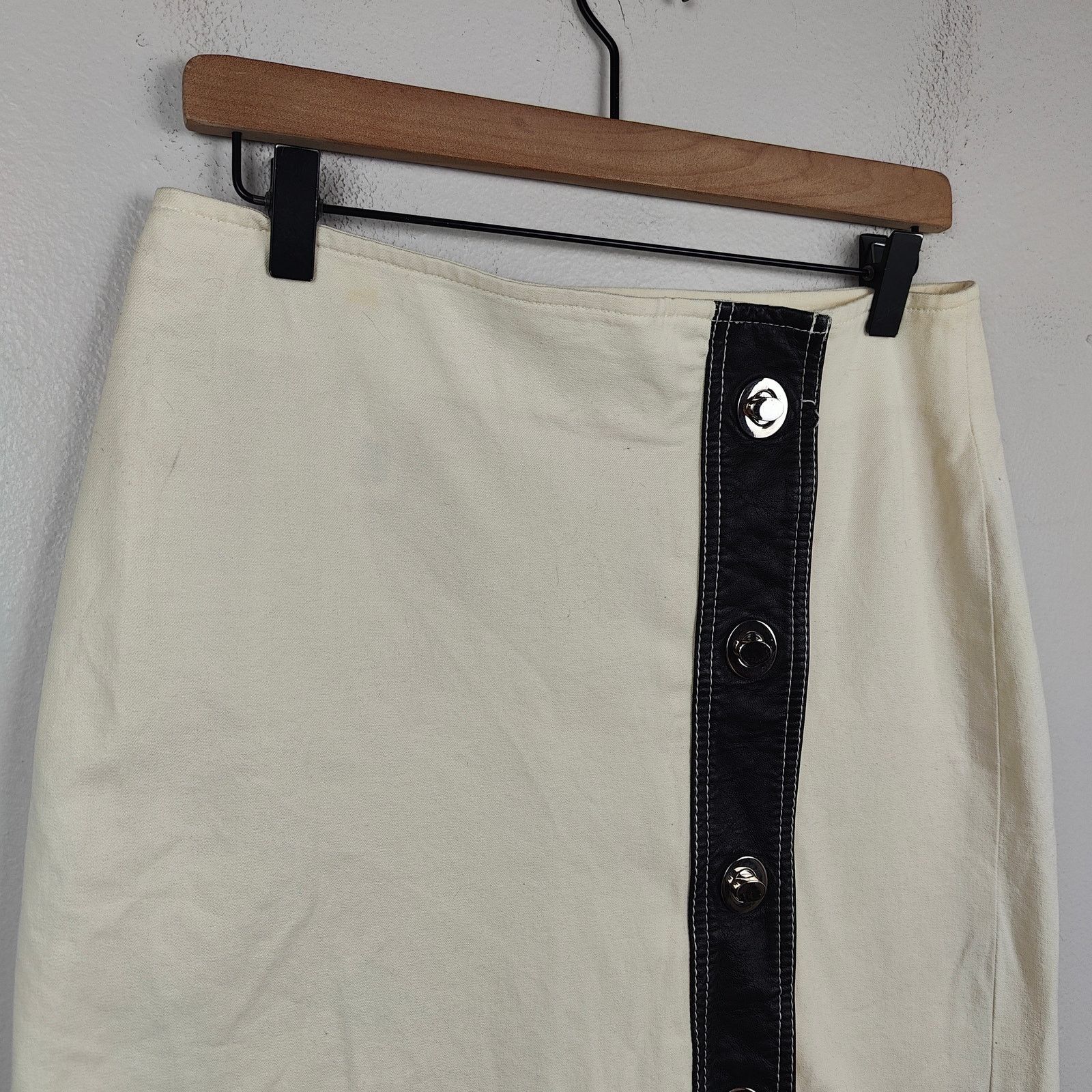 Other Vintage Y2K Michael Michael Kors Leather Swivel Lock Skirt Size 28" / US 6 / IT 42 - 2 Thumbnail