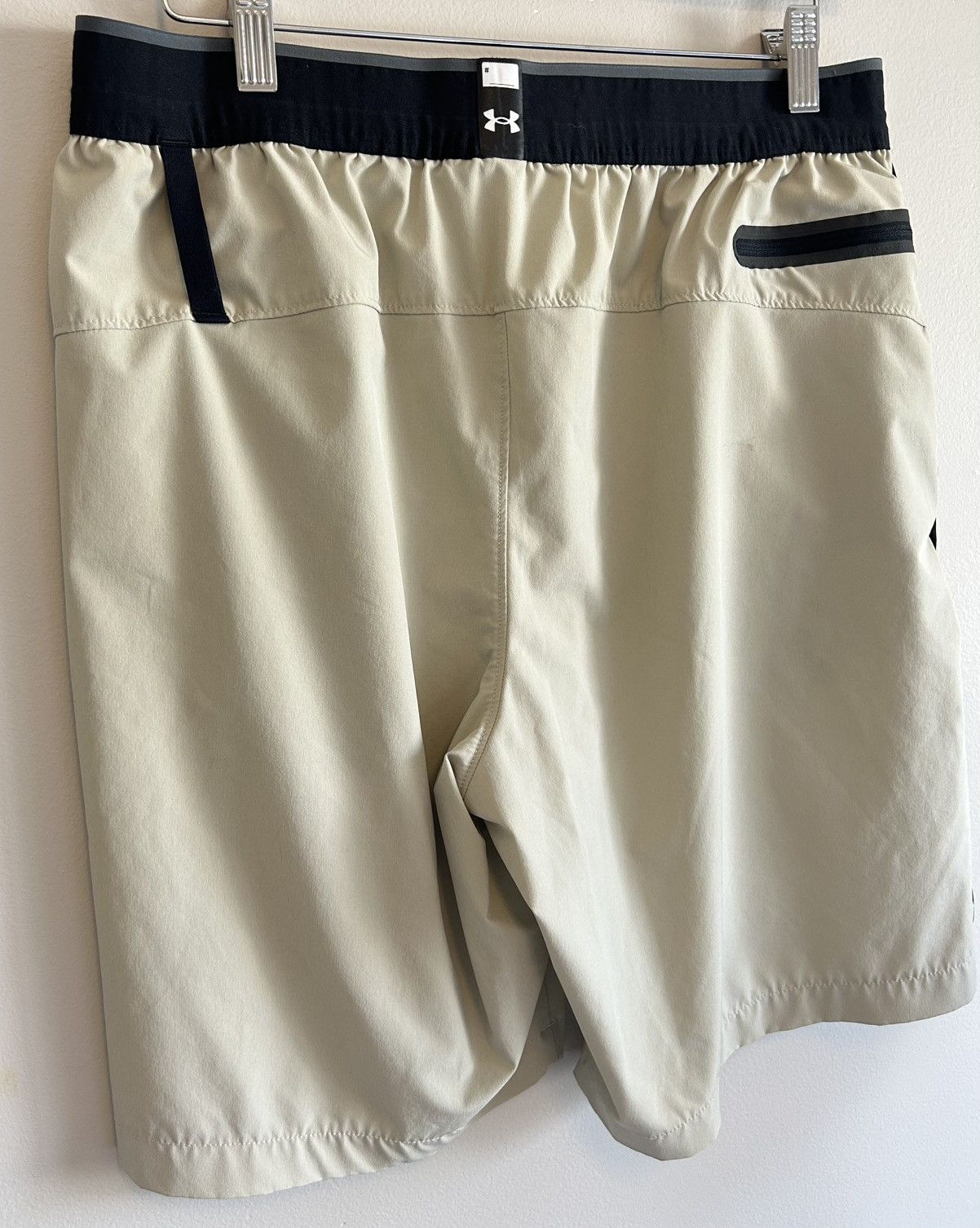 Under Armour Under Armour Men’s Tan Beige Athletic Summer Shorts Size US 34 / EU 50 - 6 Thumbnail