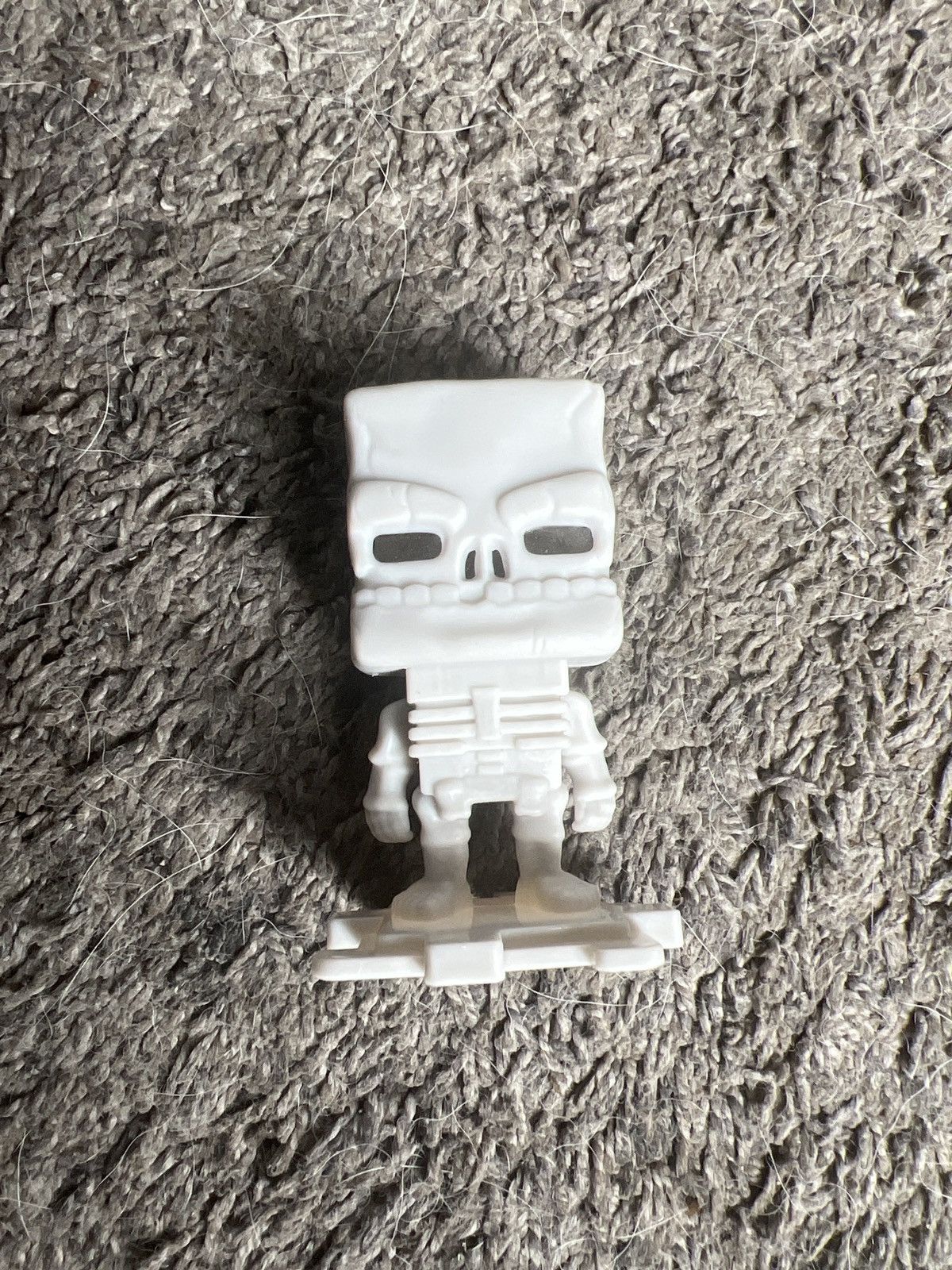 Warner Bros 2025 McDonald’s A Minecraft Movie Skeleton Figure Size ONE SIZE - 1 Thumbnail