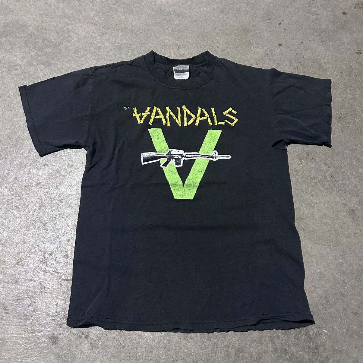 Vintage vandals punk trashed band tee shirt