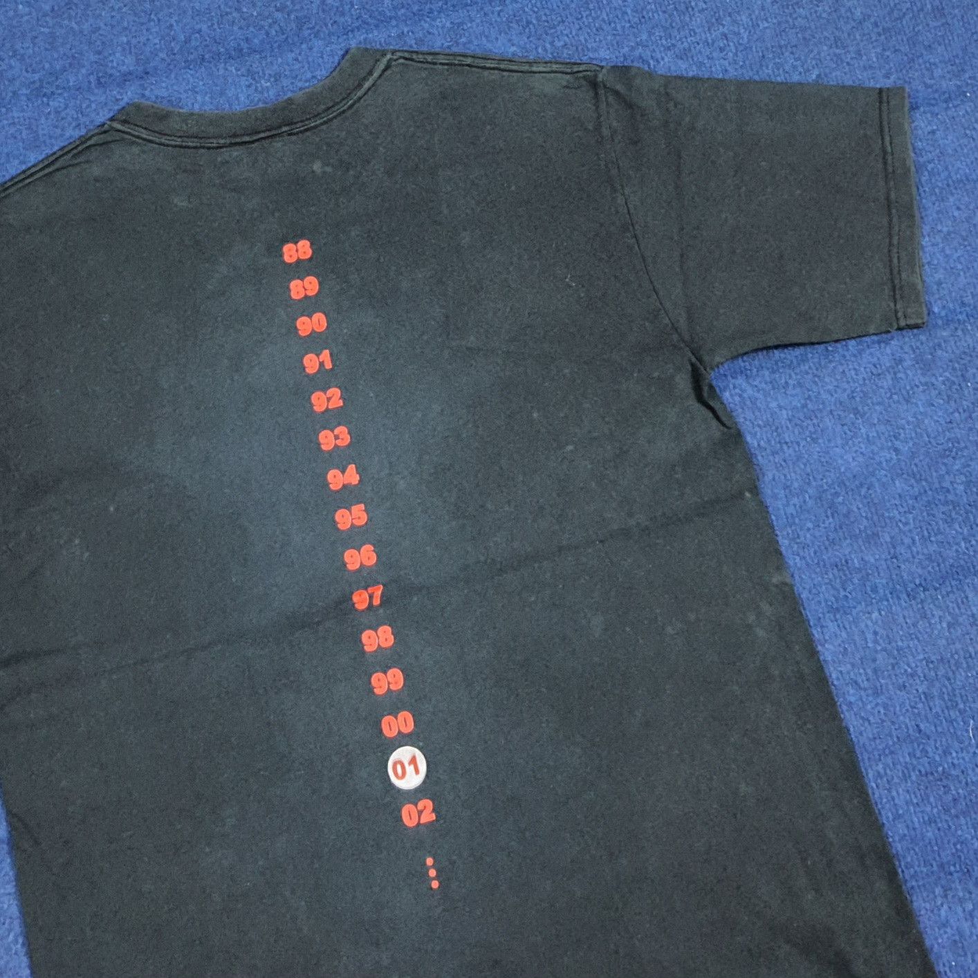 Japanese Brand Vintage B'z Japan Rock Band Rock and Roll Tshirt C285N20 Size US M / EU 48-50 / 2 - 4 Thumbnail