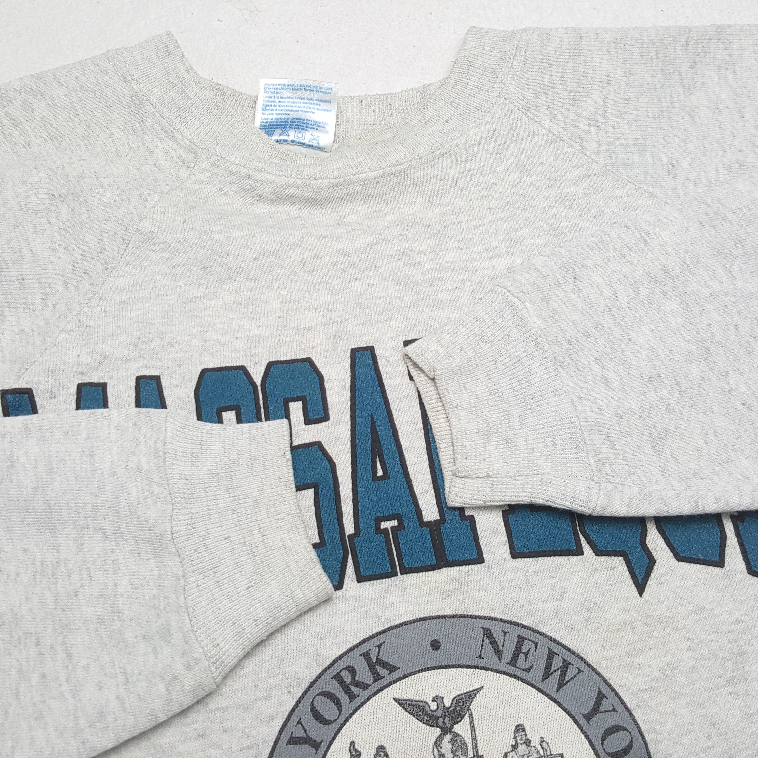 Vintage Vintage MASSAPEQUA NEW YORK American City Promo Sweatshirts Size US L / EU 52-54 / 3 - 8 Thumbnail