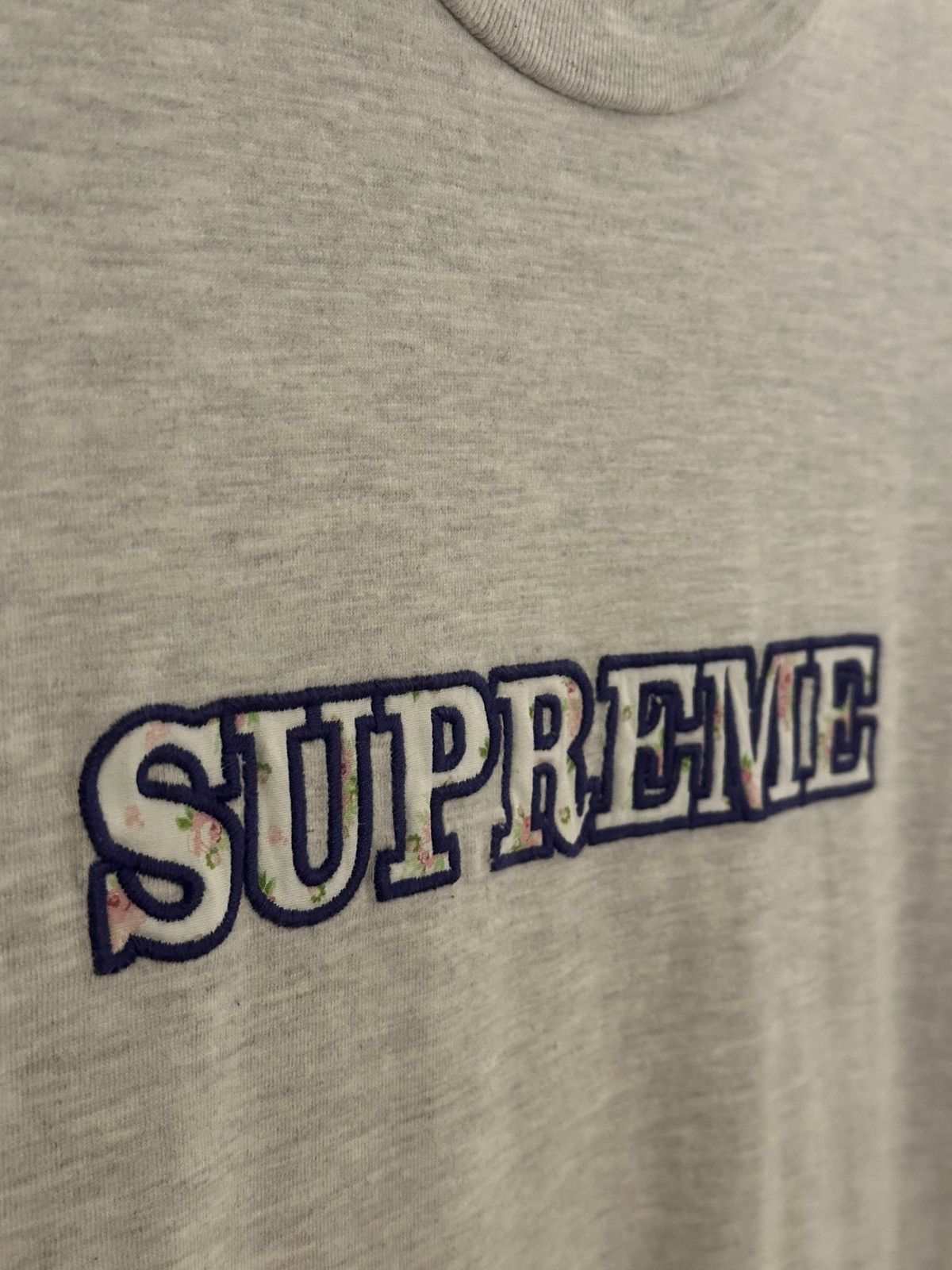 Supreme Supreme Floral Logo Tee Size US L / EU 52-54 / 3 - 3 Thumbnail