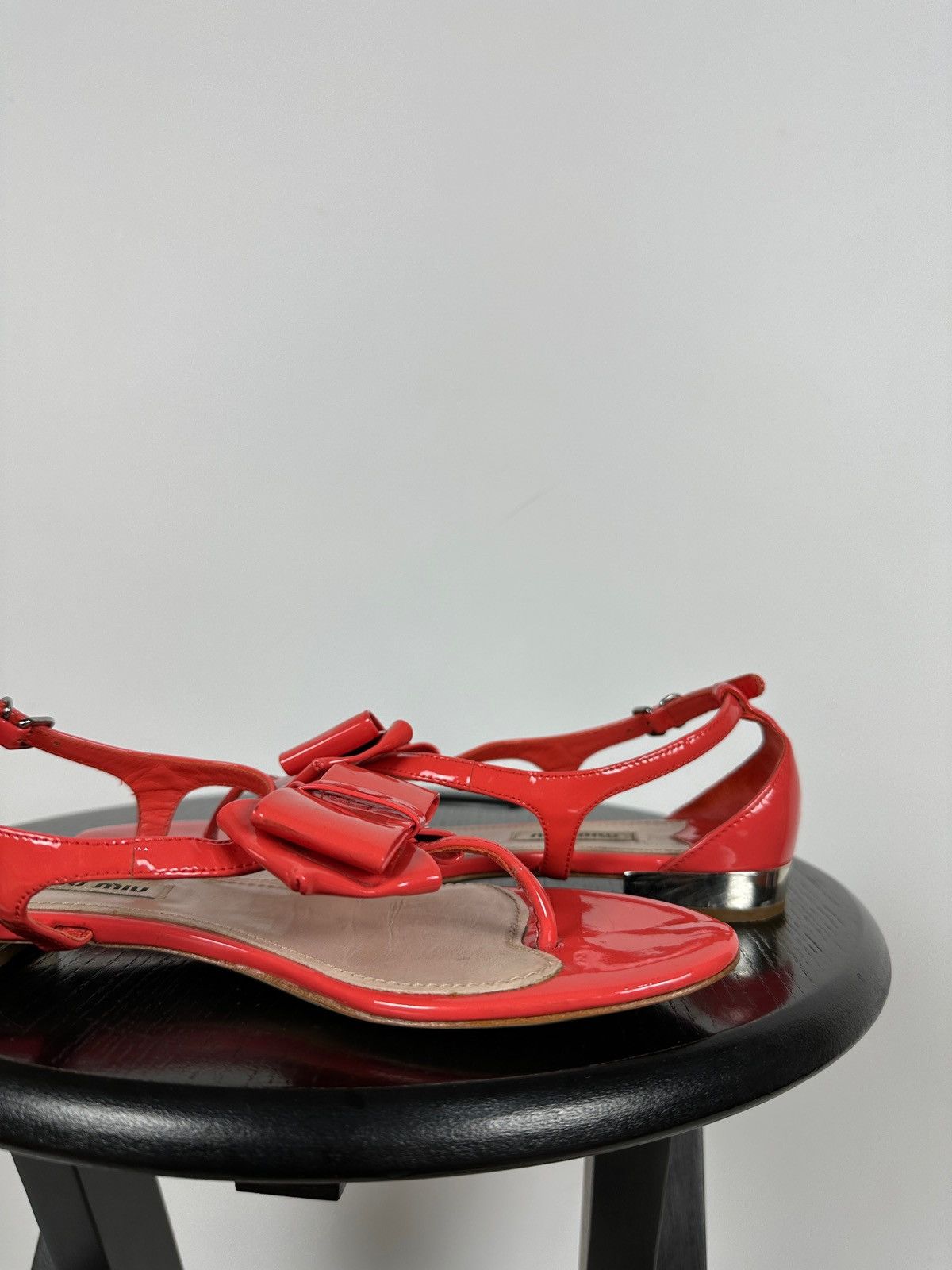 Miu Miu Miu Miu Pink Patent Leather Bow Flat Sandals Size US 6.5 / IT 36.5 - 17 Thumbnail