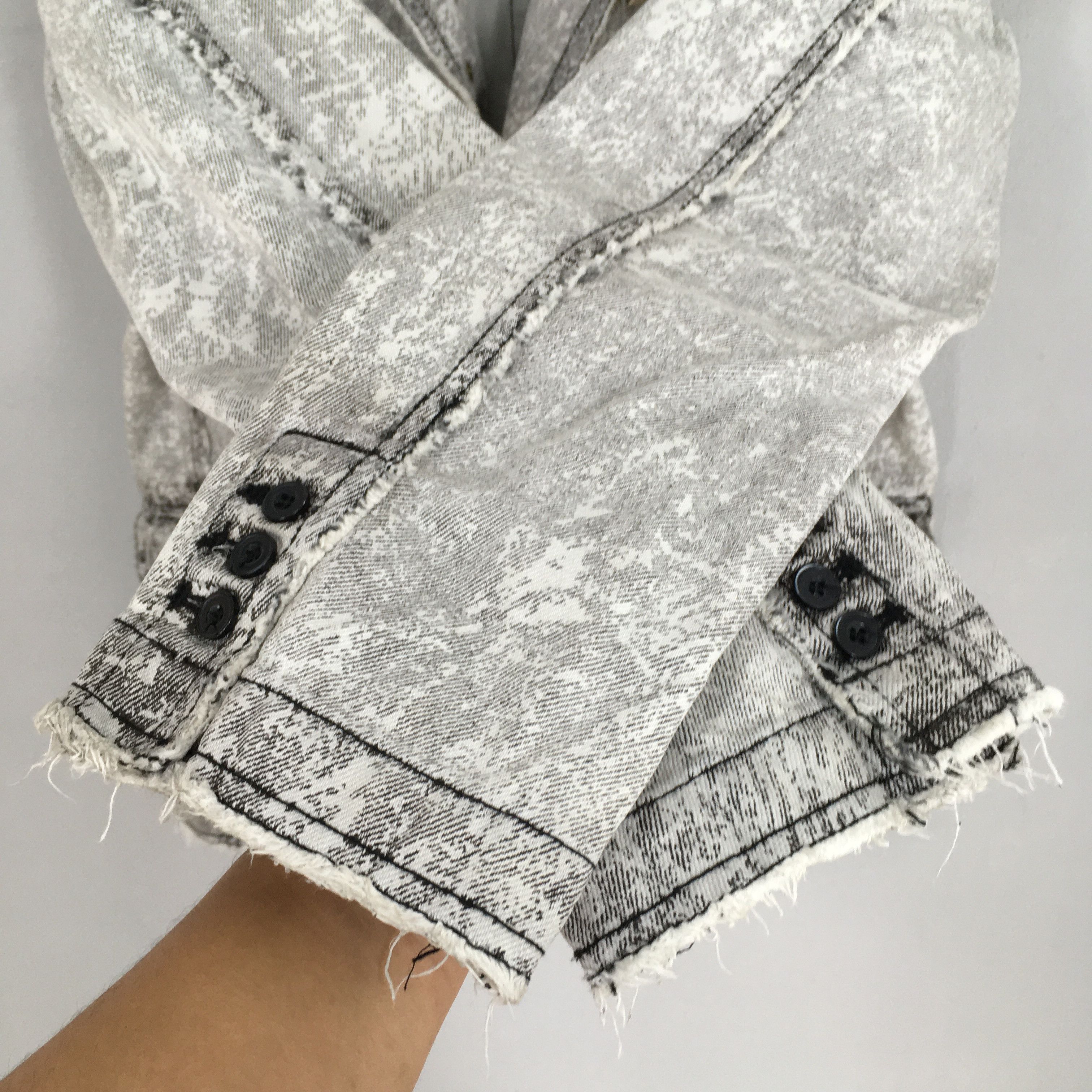 Vintage Vintage 1990's Bleach Casual Denim Jacket Large Size US L / EU 52-54 / 3 - 6 Thumbnail