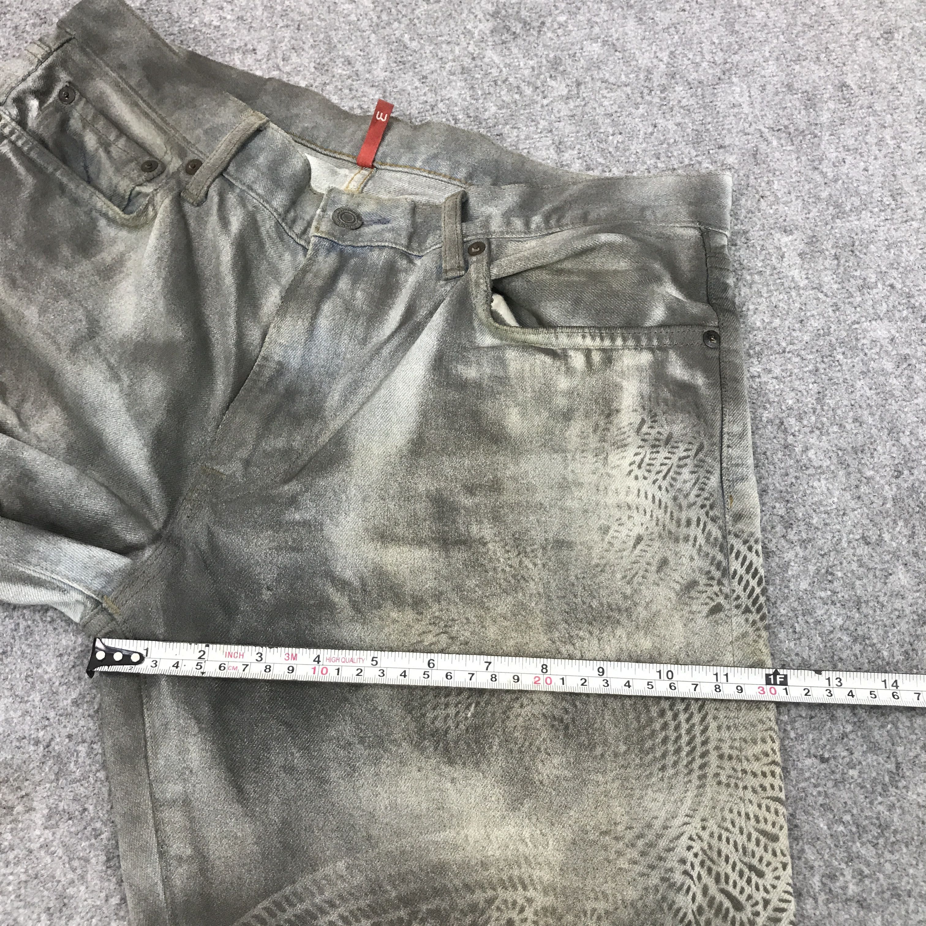 Japanese Brand × Jun Takahashi × Uniqlo JAPAN UNIQLO BLACK SPARY DENIM JEANS Size US 33 - 10 Thumbnail