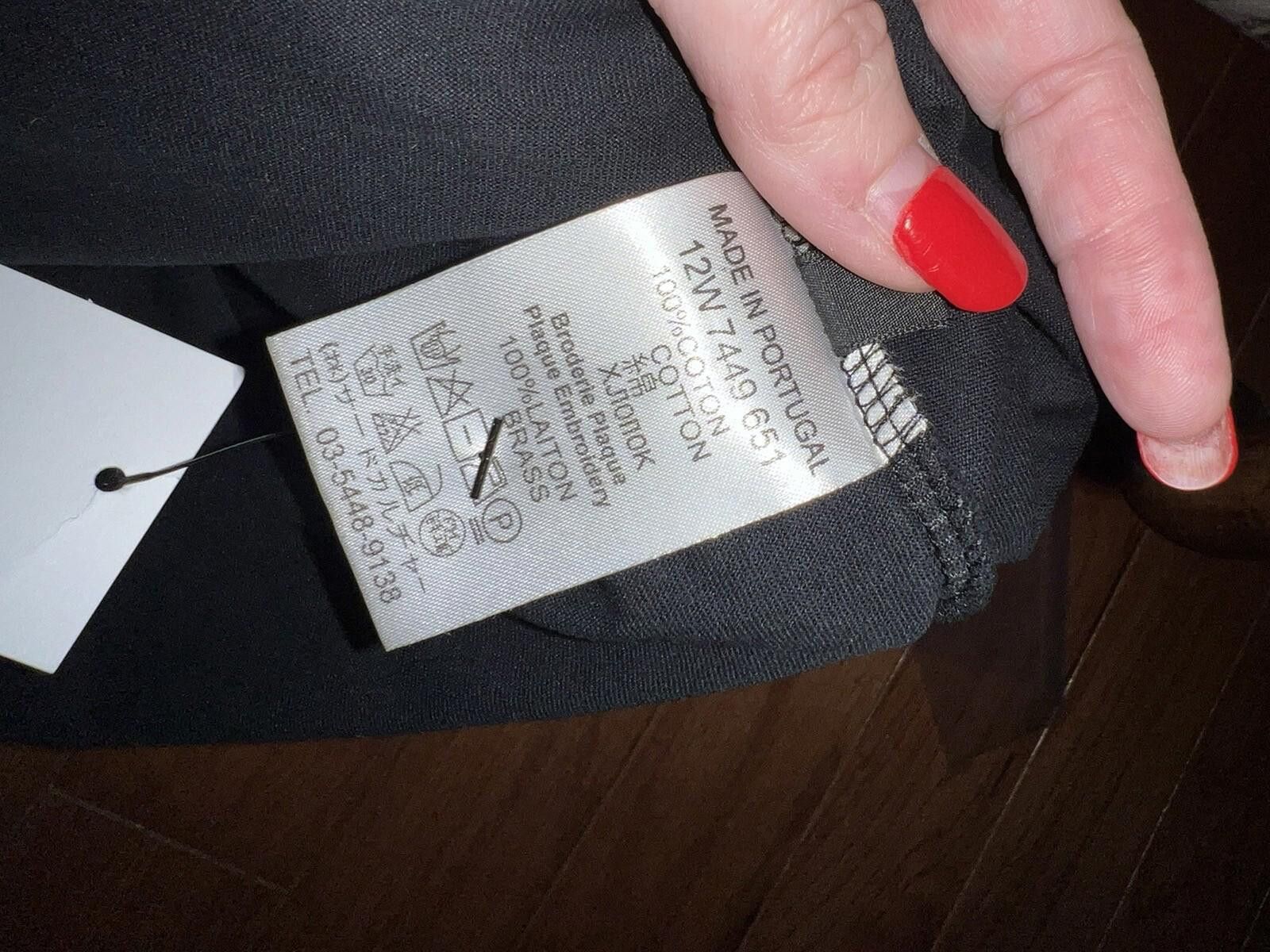 Givenchy Givenchy Sz L Large Black Tee Metal Flag Embellishment Size US L / EU 52-54 / 3 - 10 Thumbnail