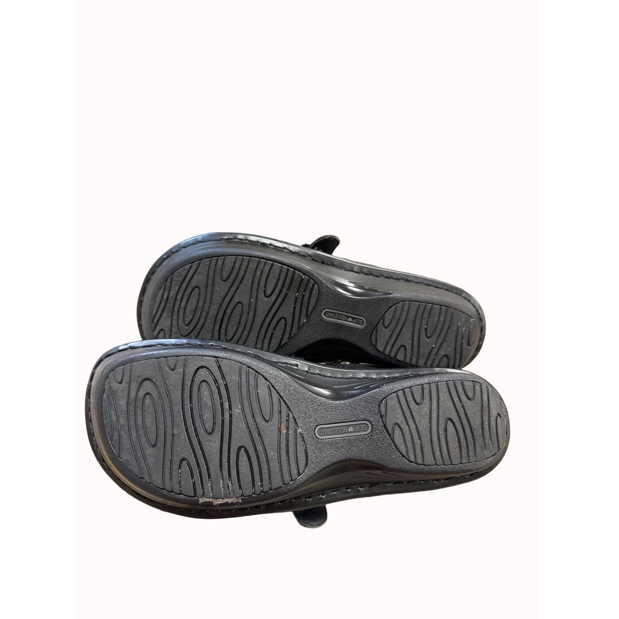 Designer NurseMates pillow top women’s leather clog shoes 7M SKU 6274 Size US 7 / IT 37 - 5 Thumbnail