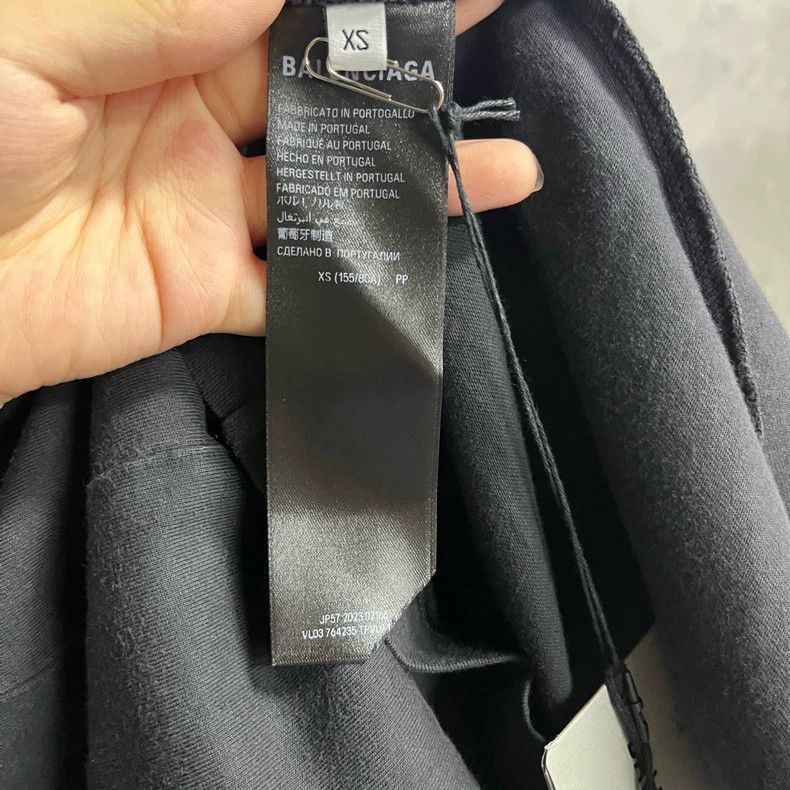 Balenciaga Balenciaga Black letter architectural printed round neck s Size US XS / EU 42 / 0 - 4 Thumbnail