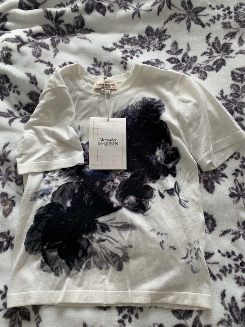 Alexander McQueen Alexander McQUEEN Printed white short sleeved shirt 2505-Ne Size S / US 4 / IT 40 - 1 Thumbnail