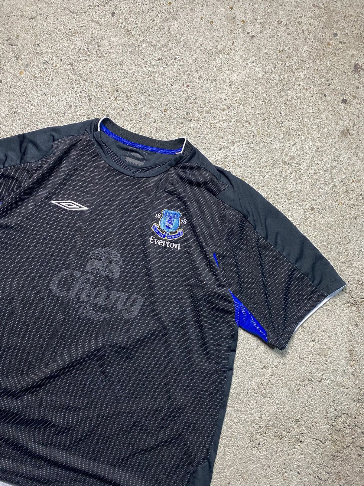 Umbro Umbro everton tshirt football soccer vintage chang Size US L / EU 52-54 / 3 - 2 Thumbnail