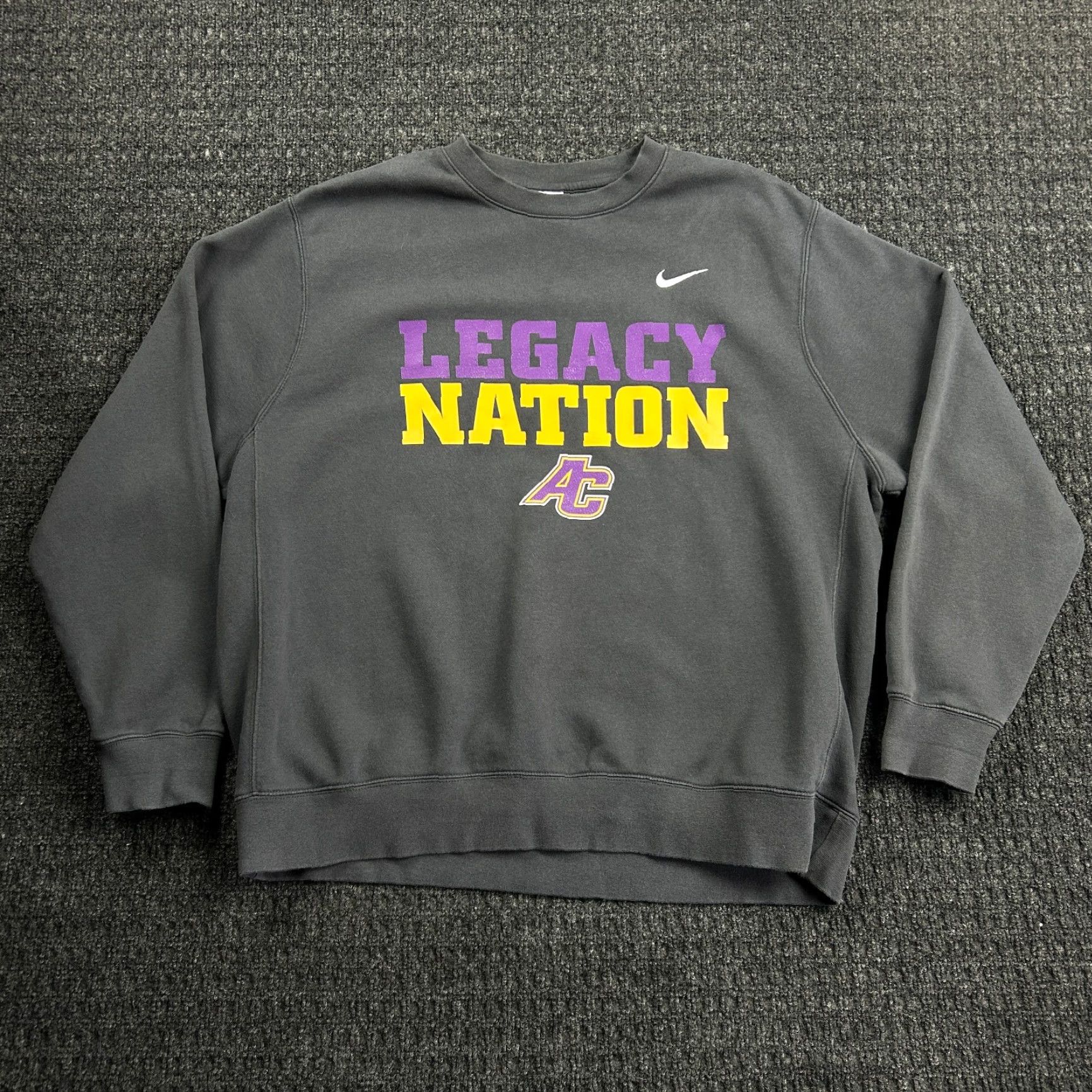 Nike Nike Gray XL Crewneck Sweatshirt Men Pullover Nike Sportswear Graphic Print Logo Winter, Fall, Spring University/School Theme Size US XL / EU 56 / 4 - 3 Thumbnail