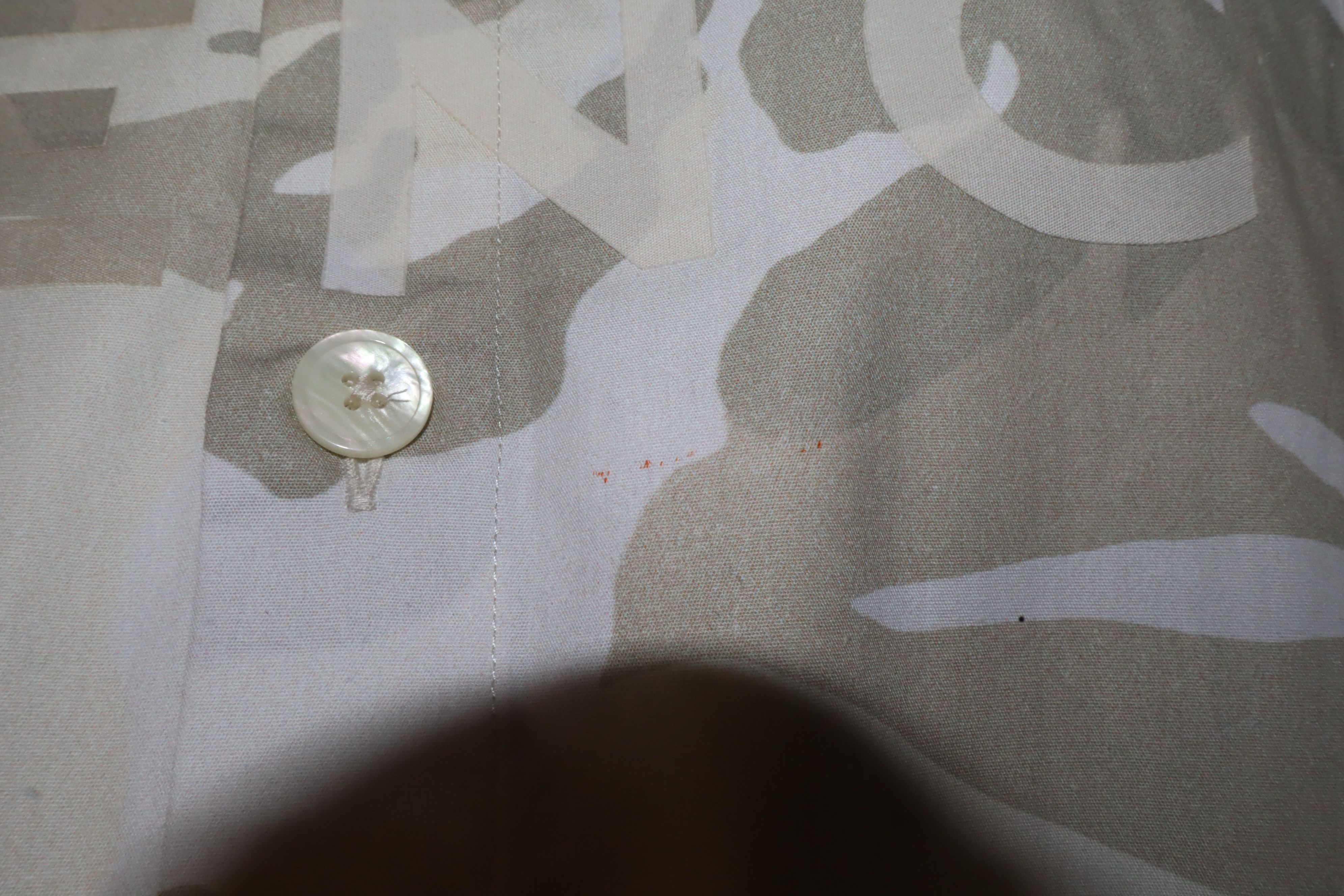 Givenchy Camo logo shirt Size US S / EU 44-46 / 1 - 10 Thumbnail