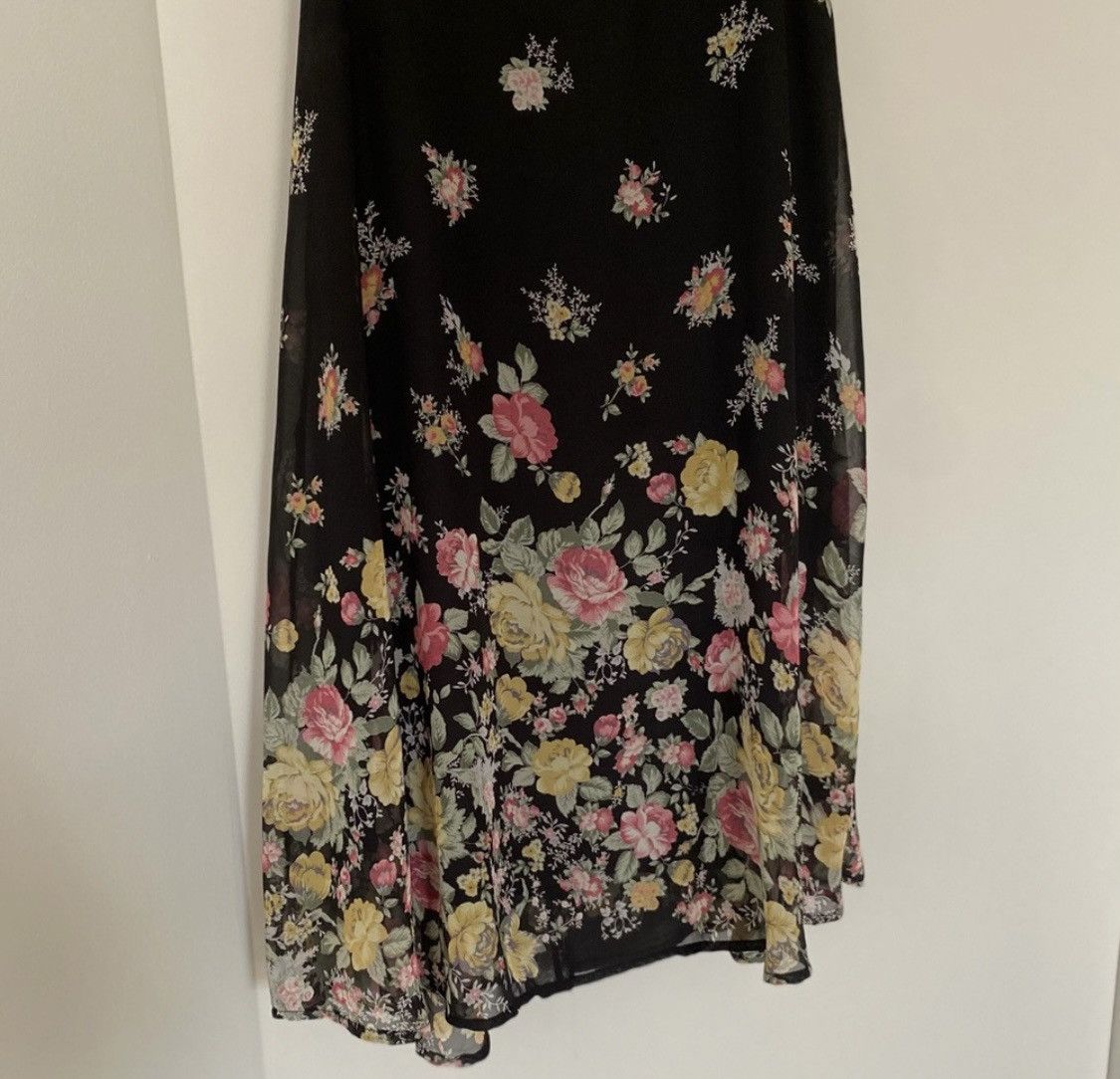 Forever 21 FOREVER 21 MINI FLORAL SLIP DRESS CUTOUT BACK Size L / US 10 / IT 46 - 4 Thumbnail