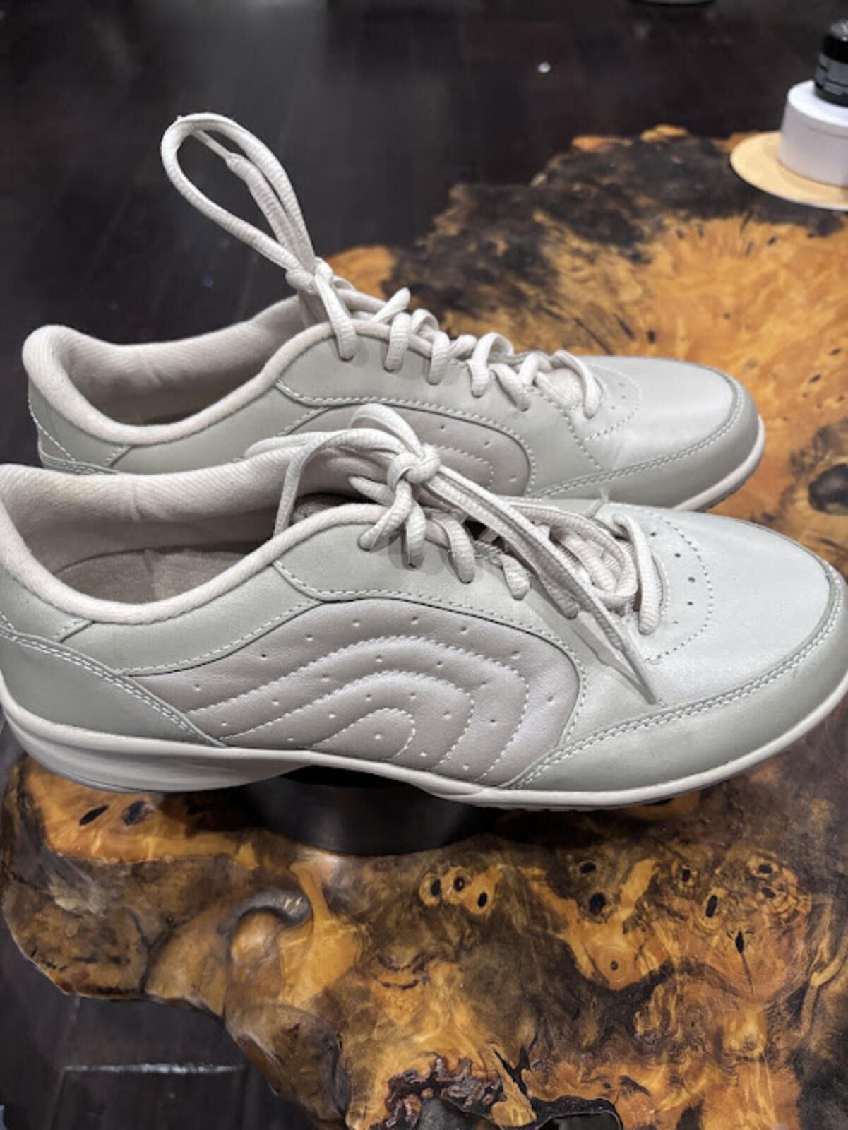 Unknown London Light Beige Casual Sneakers Size 9.5 us Size US 7.5 / IT 37.5 - 2 Thumbnail
