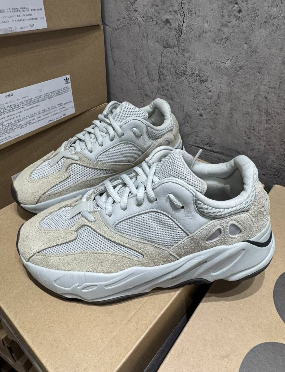 Adidas adidas Yeezy 700 Salt, EG7487 K37 Size US 8 / IT 38 - 1 Thumbnail