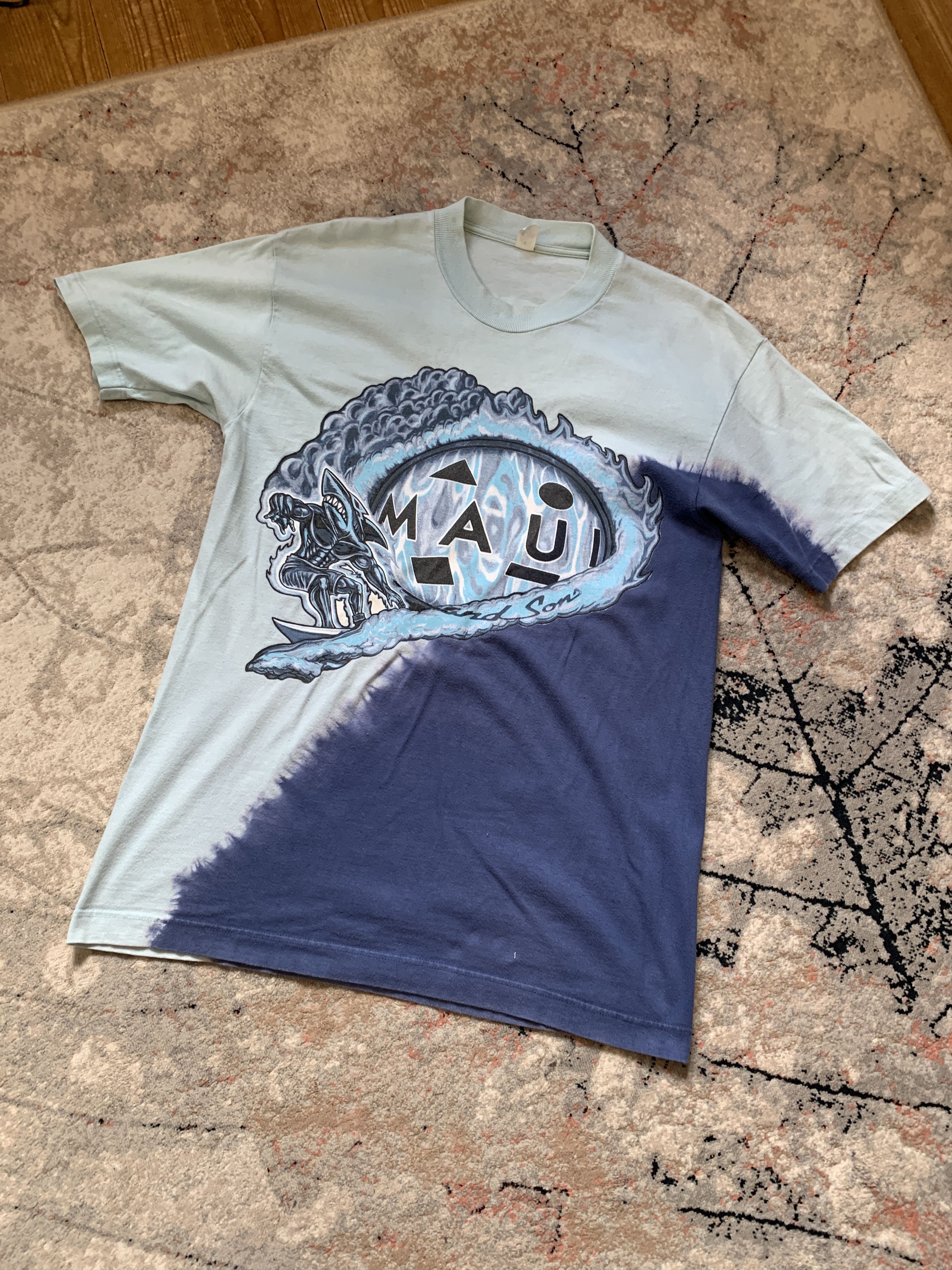 Maui and Sons Maui Shark Surf Vintage Tee Size US S / EU 44-46 / 1 - 1 Thumbnail