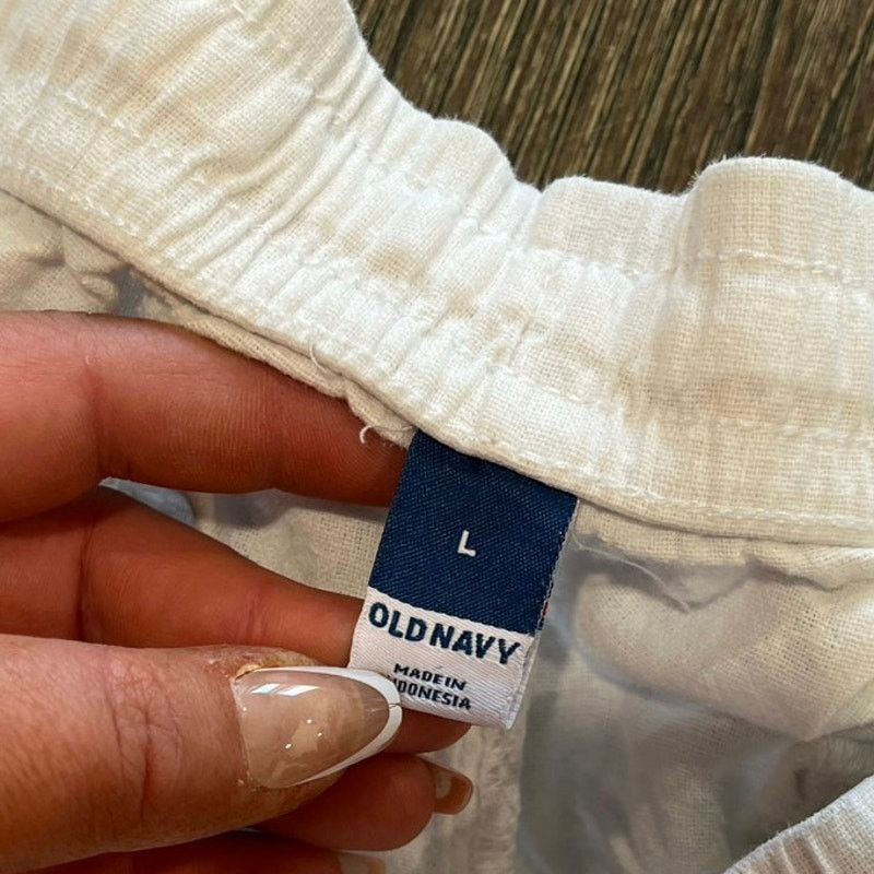 Old Navy Old Navy High Rise Shorts Linen Blend Elastic Waist White L Size 25" / US 0 / IT 36 - 4 Thumbnail