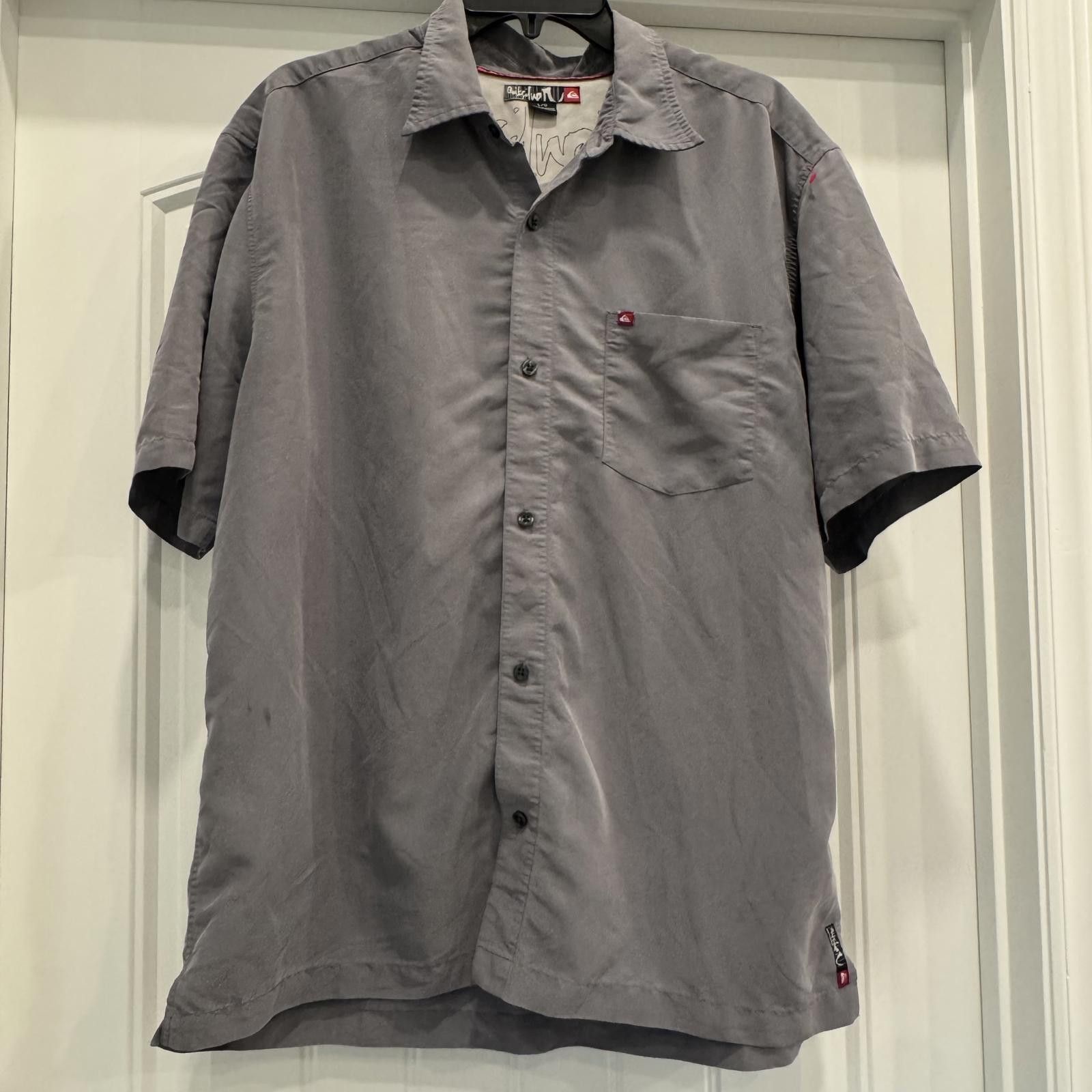Quiksilver Vintage Quiksilver Men's Casual Short Sleeve Shirt Large Size US L / EU 52-54 / 3 - 1 Thumbnail