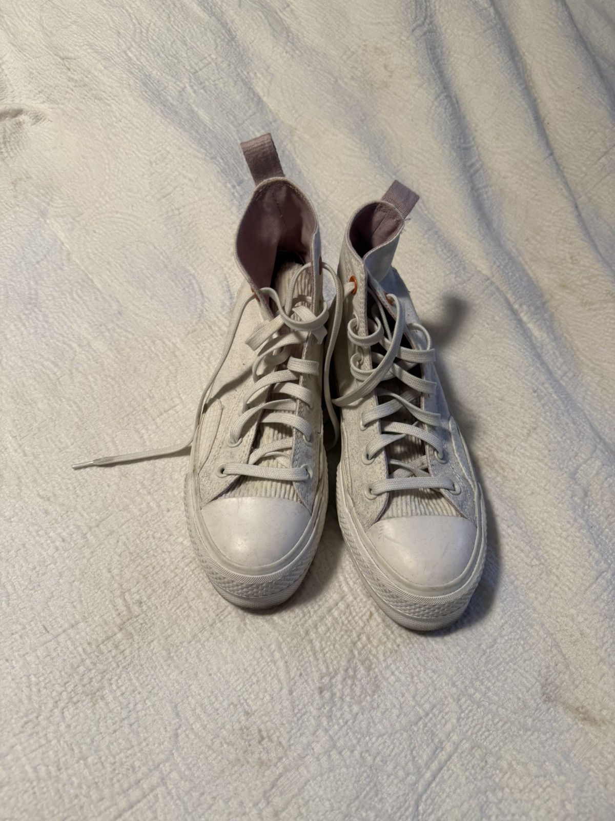 Converse White Hightop Converse shoes Size US 7 / IT 37 - 2 Thumbnail