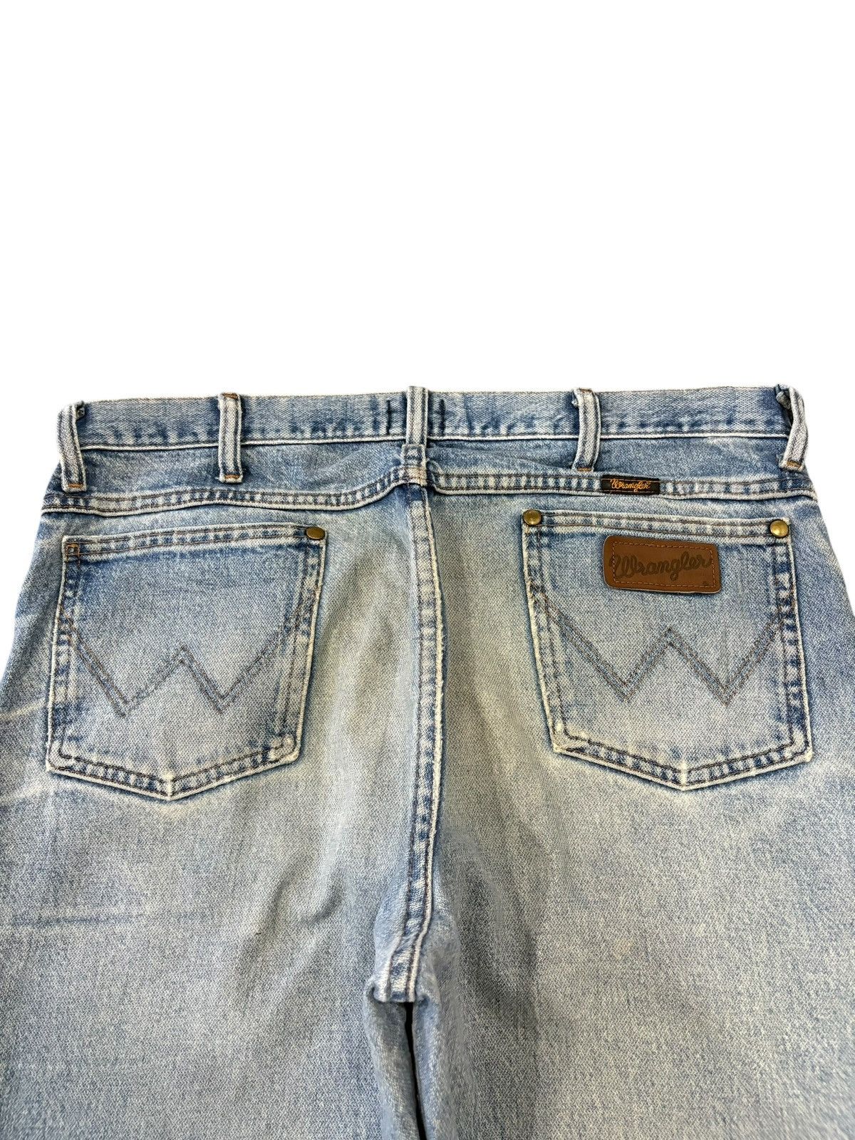 Wrangler Vintage 90s Wrangler Blue Wash Distressed Loose Jeans Size 35" - 3 Thumbnail