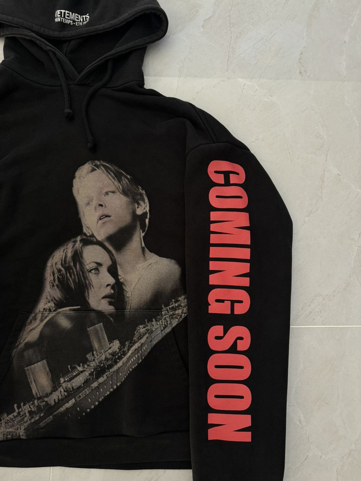 Vetements Vetements Coming Soon Titanic Hoodie Sz.. SThick Version Size US S / EU 44-46 / 1 - 3 Thumbnail
