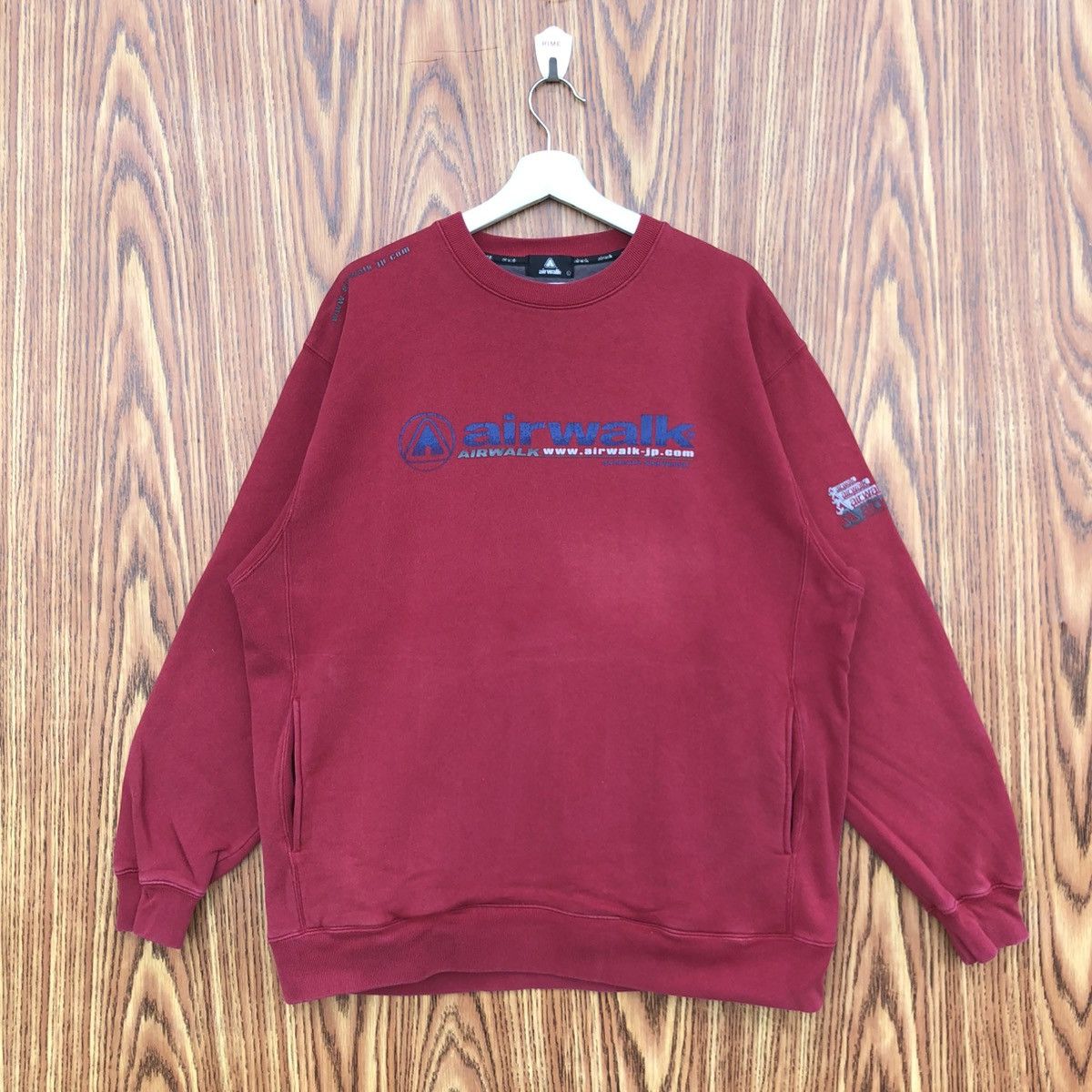 Airwalk Vintage Airwalk Sweatshirt Crewneck Pullover Size US L / EU 52-54 / 3 - 1 Thumbnail