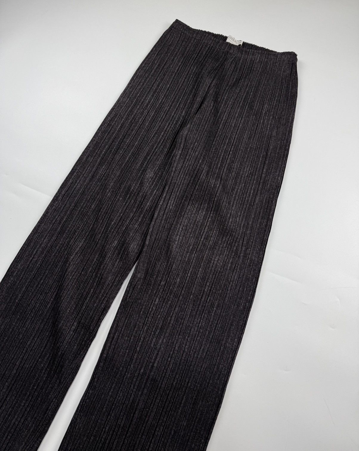 Pleats Please Issey Miyake Issey Miyake Pleats Please Pleated Pants Size 28" / US 6 / IT 42 - 4 Thumbnail