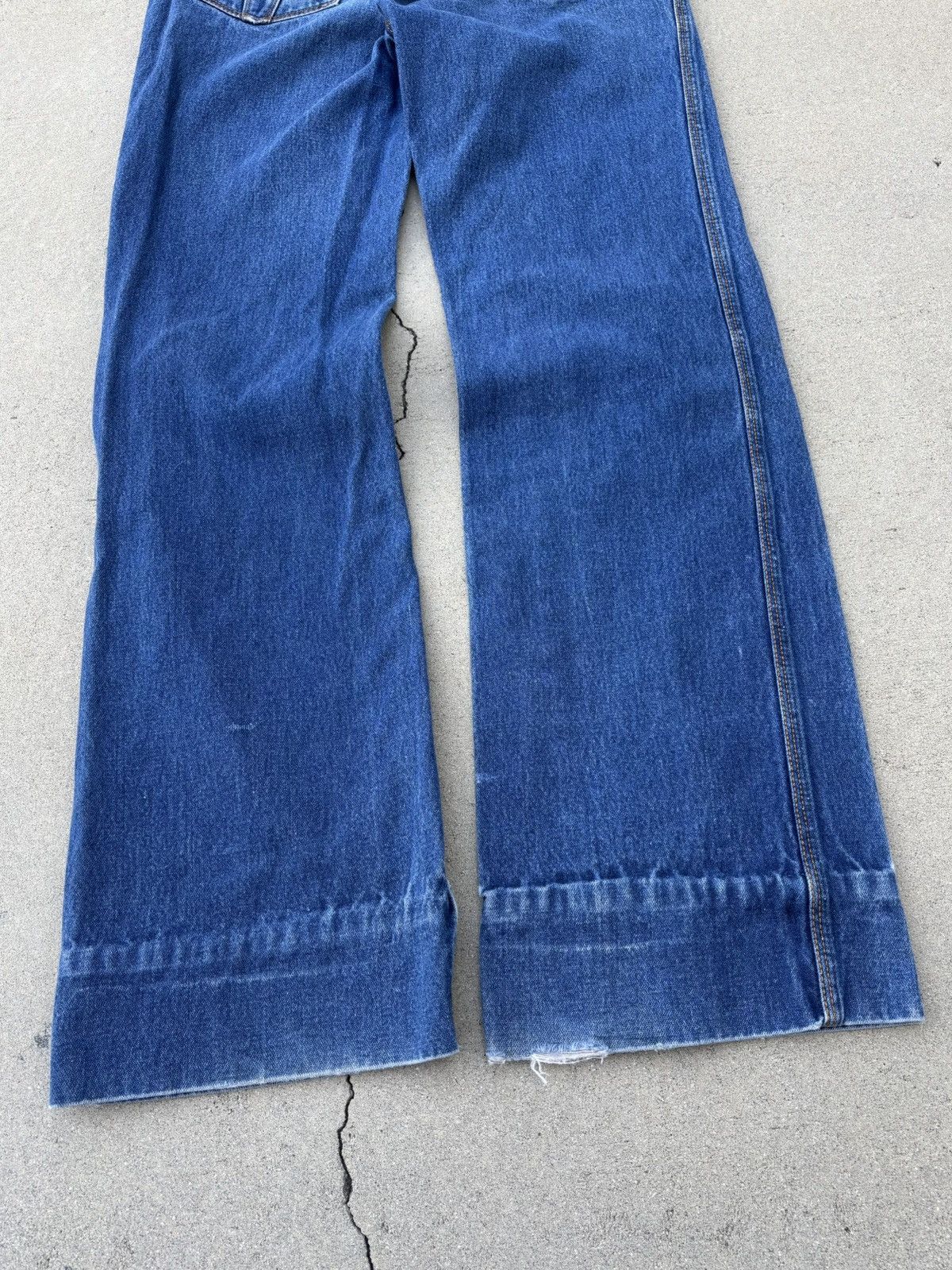 Vintage 1970s Dark Wash Cowboy Flare Jeans Size US 28 / EU 44 - 7 Thumbnail