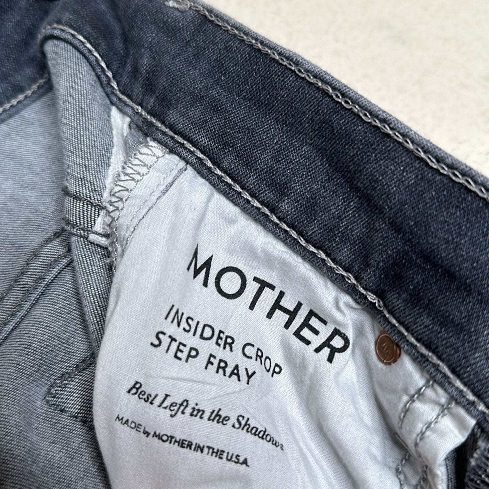 MOTHER Mother Insider Crop Step Fray Best Left Shadows Jeans Sz 24 Size 24" / US 00 / IT 34 - 12 Thumbnail