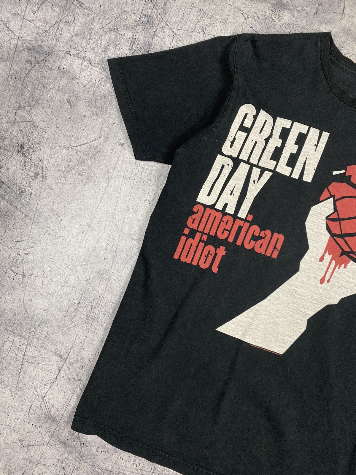 Vintage Vintage Y2K Green Day American Idiot Punk Rock Band 2010 Tee Size US L / EU 52-54 / 3 - 3 Thumbnail