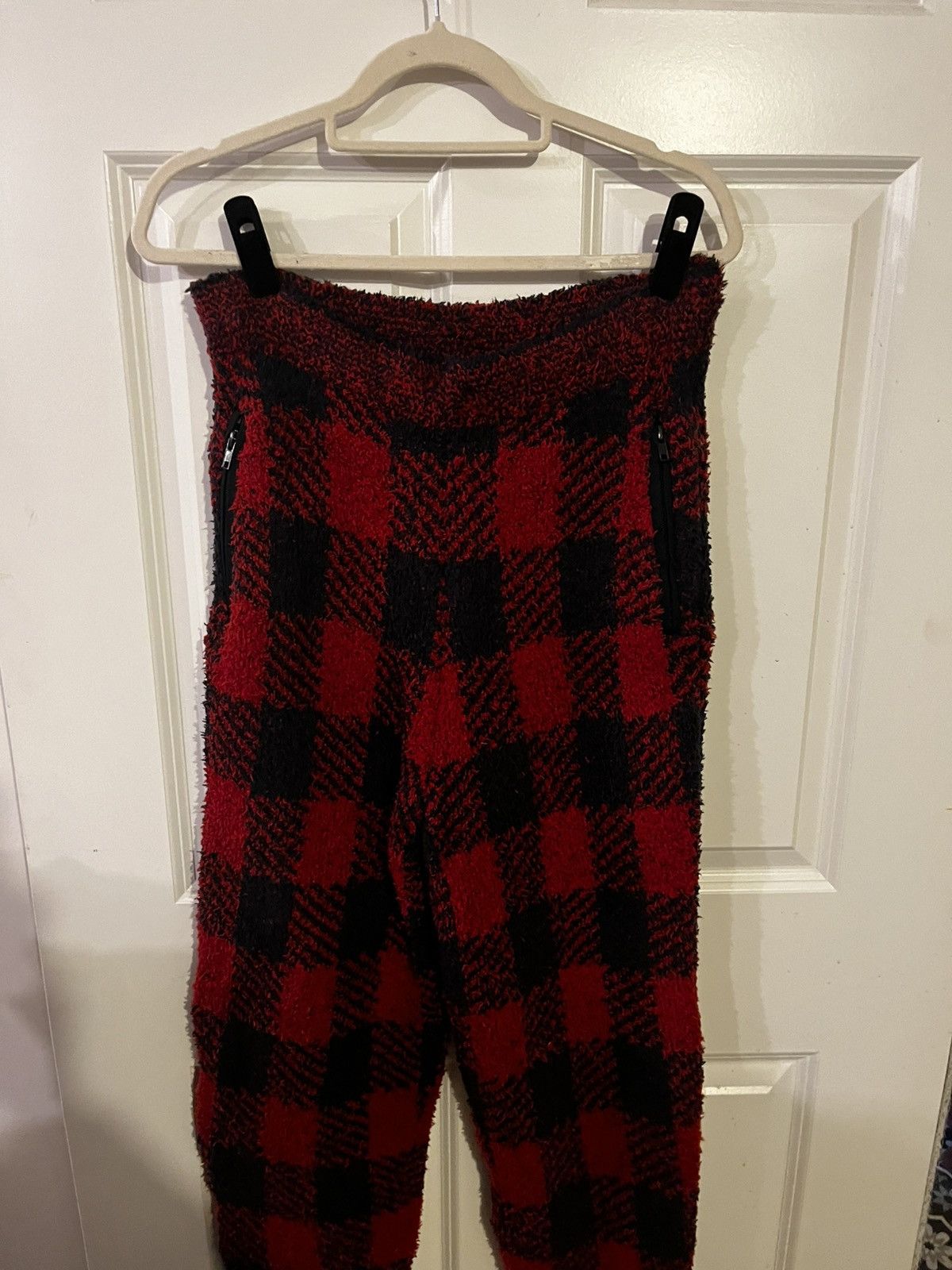 SKIMS SKIMS cozy collection sweatpants black and red unisex Size 31" - 1 Thumbnail