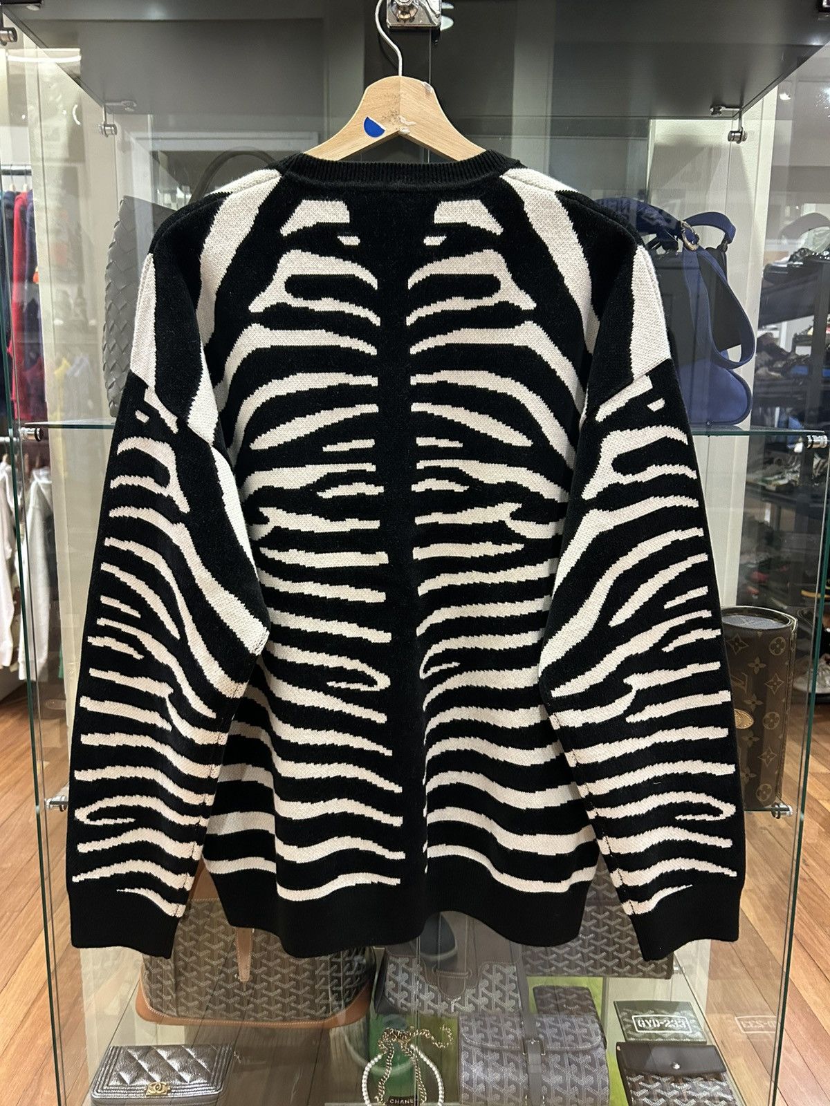 Burberry Burberry Zebra Stripe Sweater Size US L / EU 52-54 / 3 - 2 Thumbnail